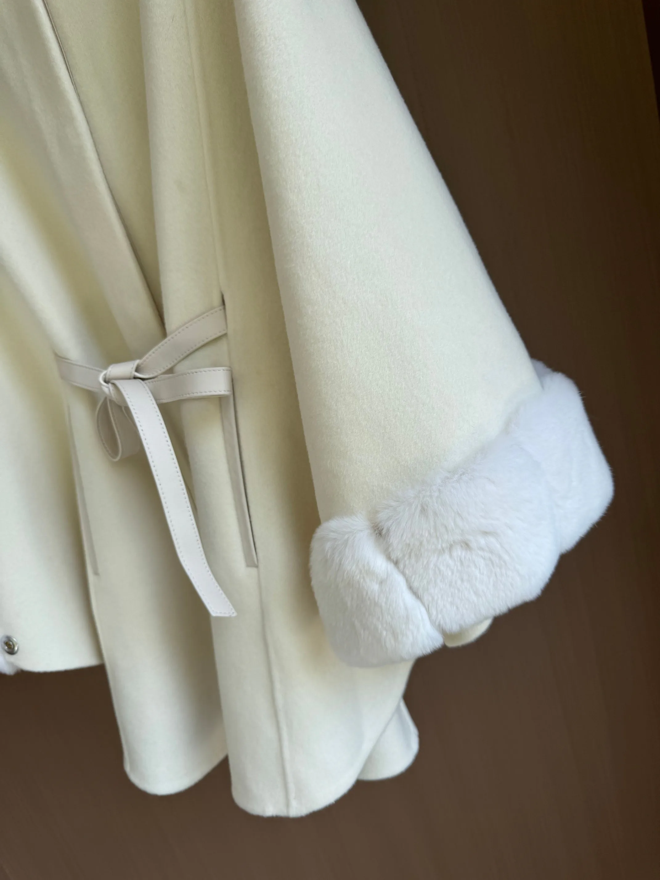 Women's Coats LORO PIANA 17958832