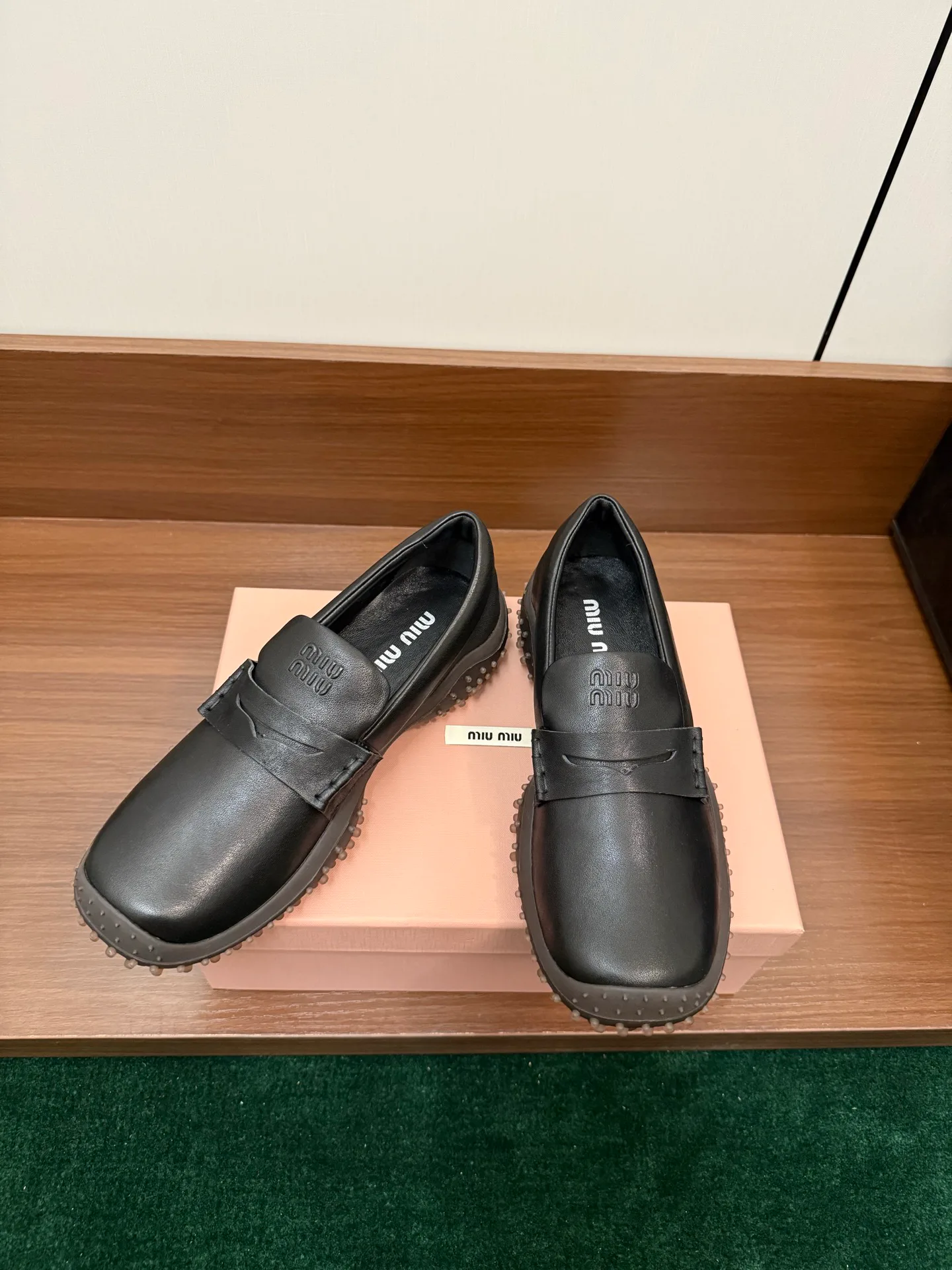 Women's Loafers And Moccasins MIU MIU 18042064