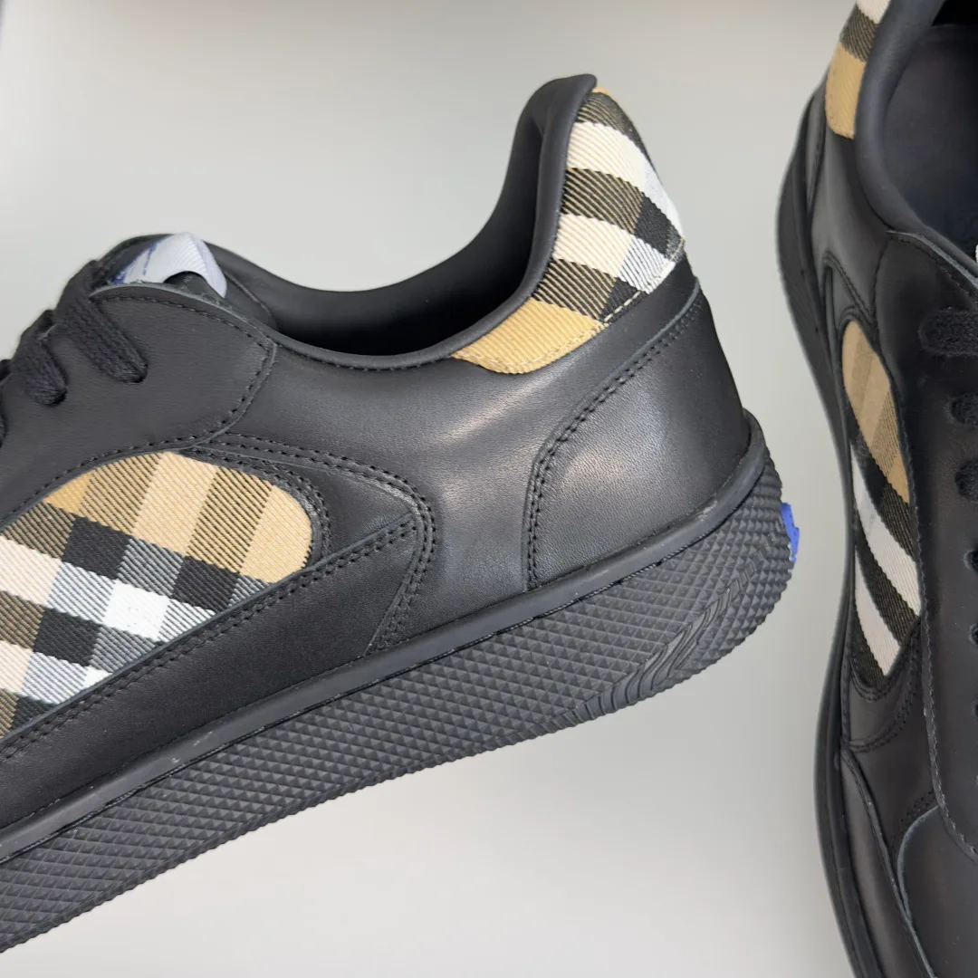Women's Sneakers BURBERRY 17810101