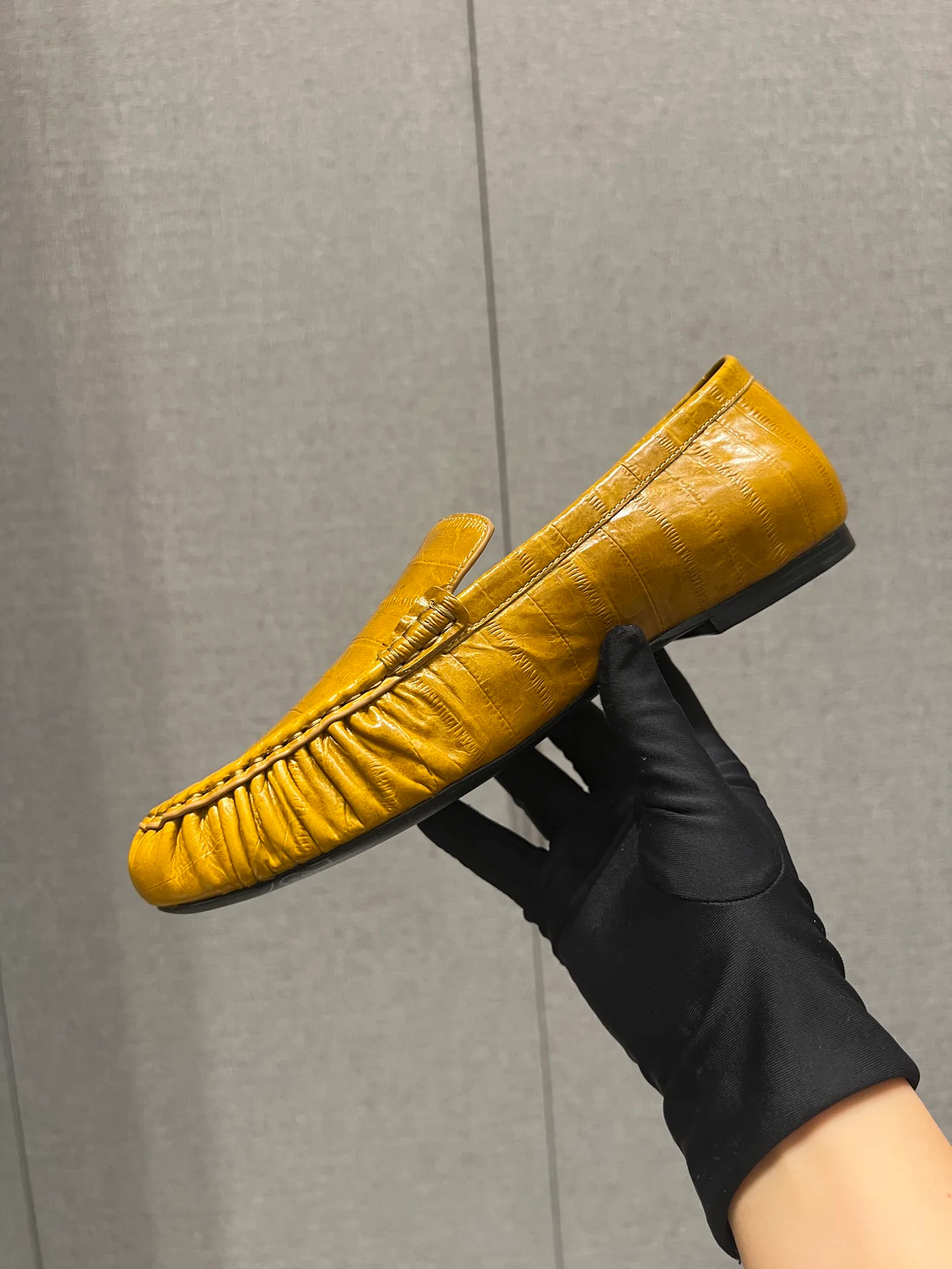 Women's Loafers And Moccasins SAINT LAURENT 17897594