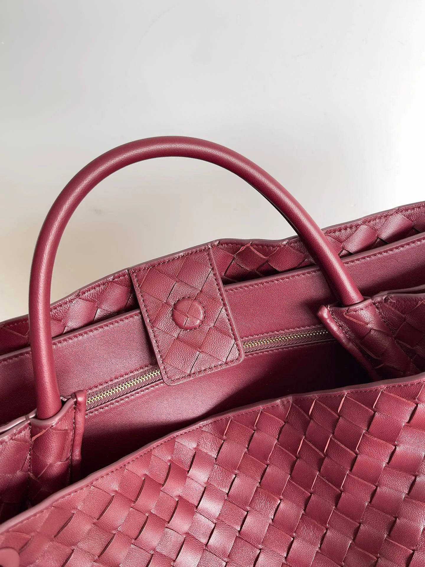 Women's Classic Handbags BOTTEGA VENETA 17972837