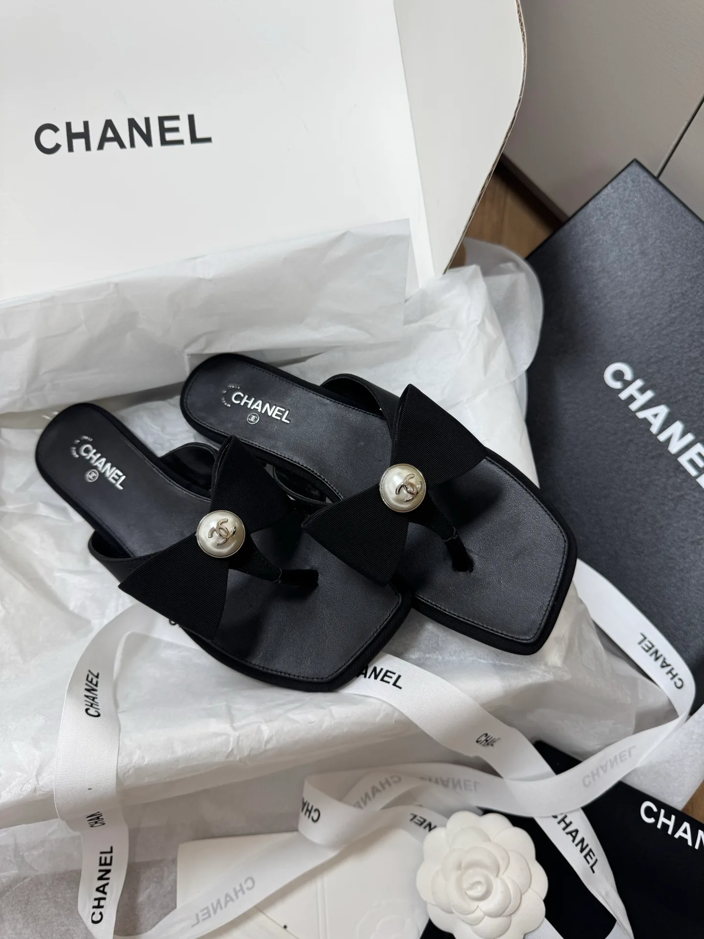Women's Flip-Flops CHANEL 17418250