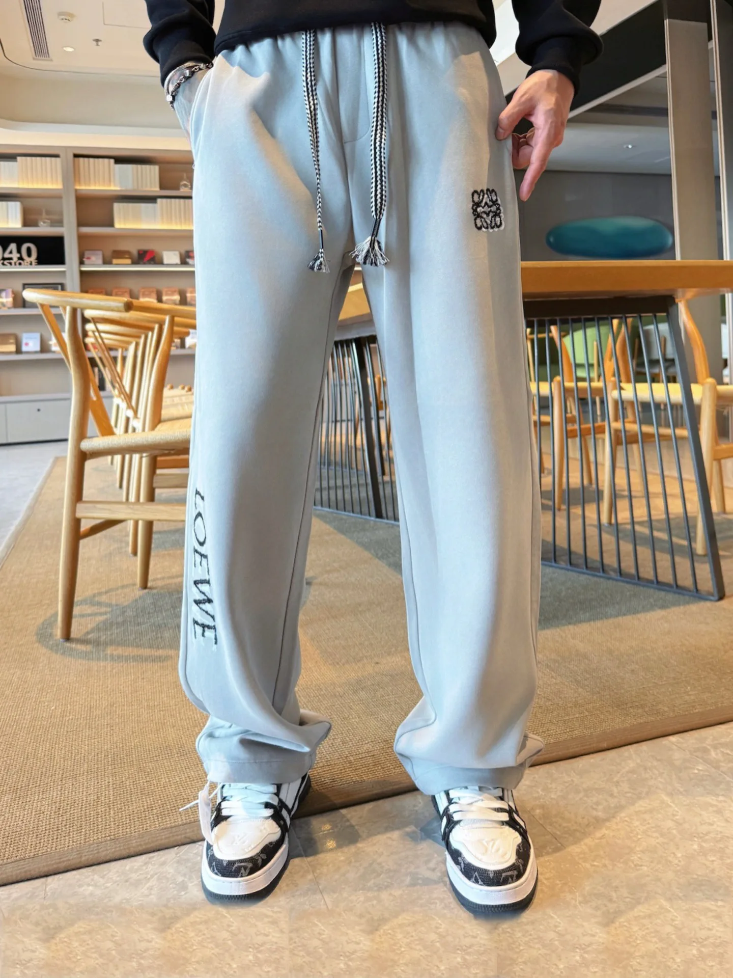 Men's Trousers LOEWE 18345807