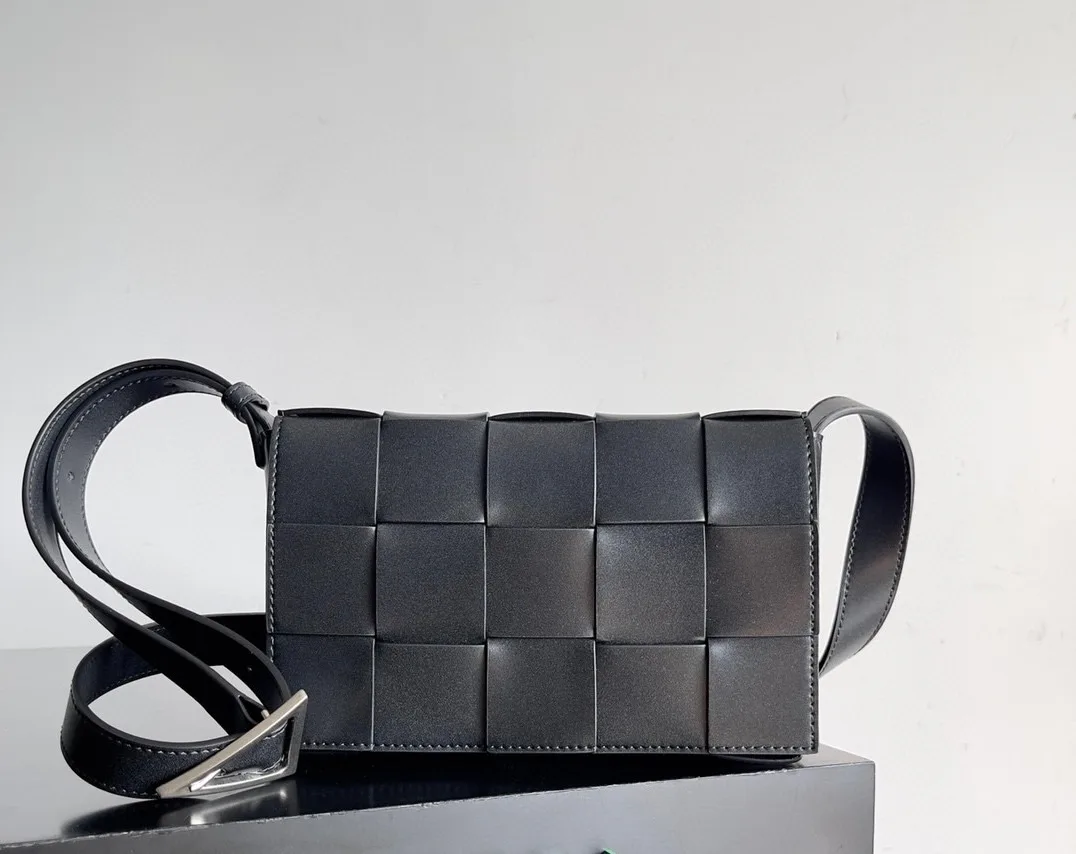 Women's Classic Handbags BOTTEGA VENETA 17748055