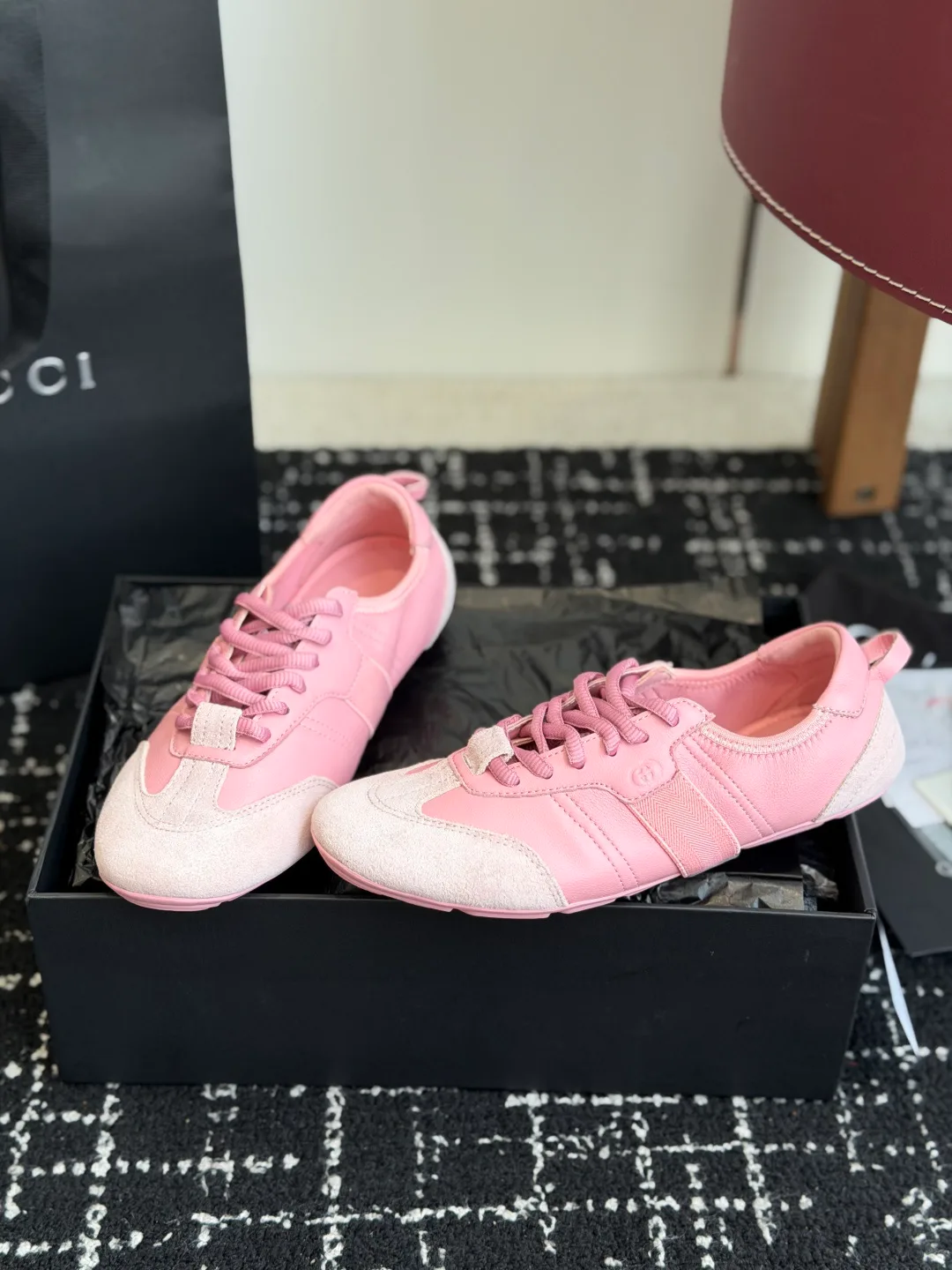 Women's Sneakers GUCCI 18121094