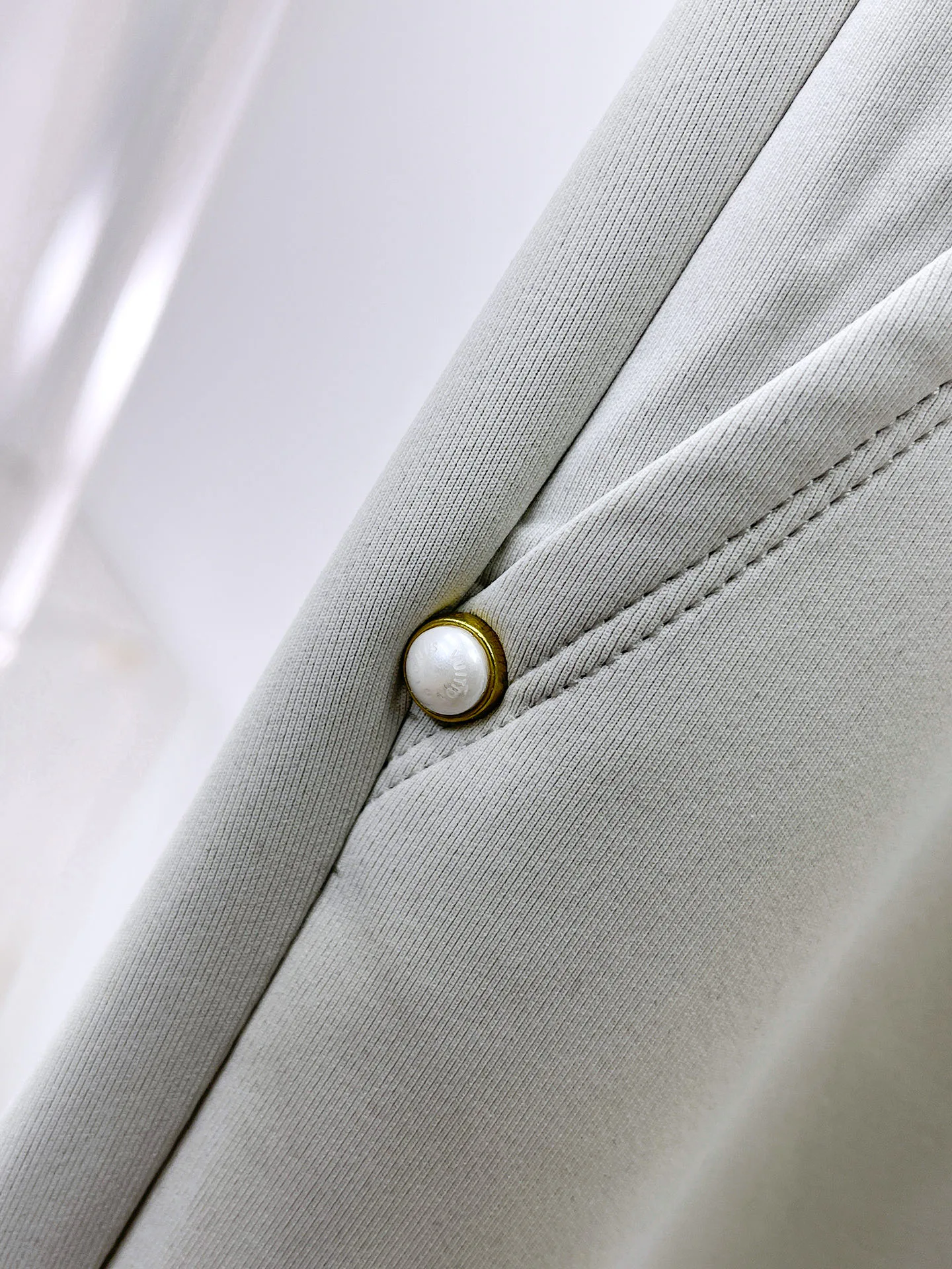 Men's Trousers LOUIS VUITTON 18399332
