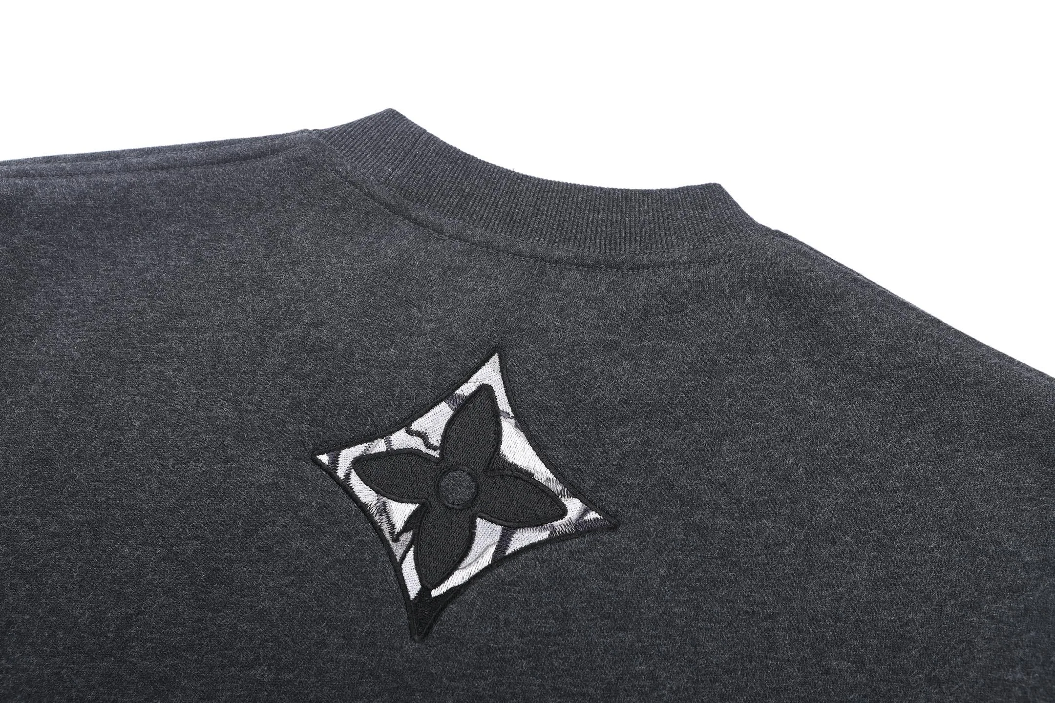 Men's Sweatshirts And Hoodies LOUIS VUITTON 18073706