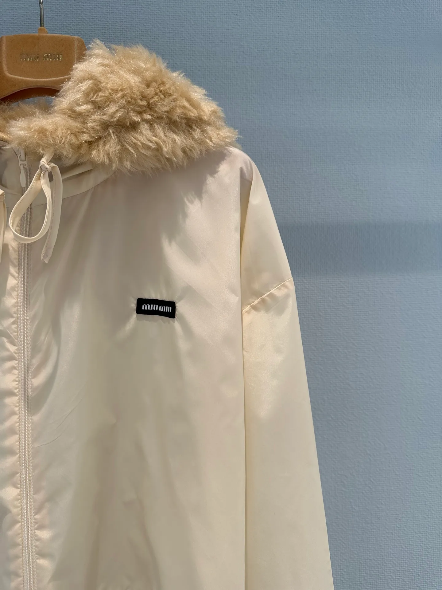 Women's Jackets And Down Jackets MIU MIU 18114619