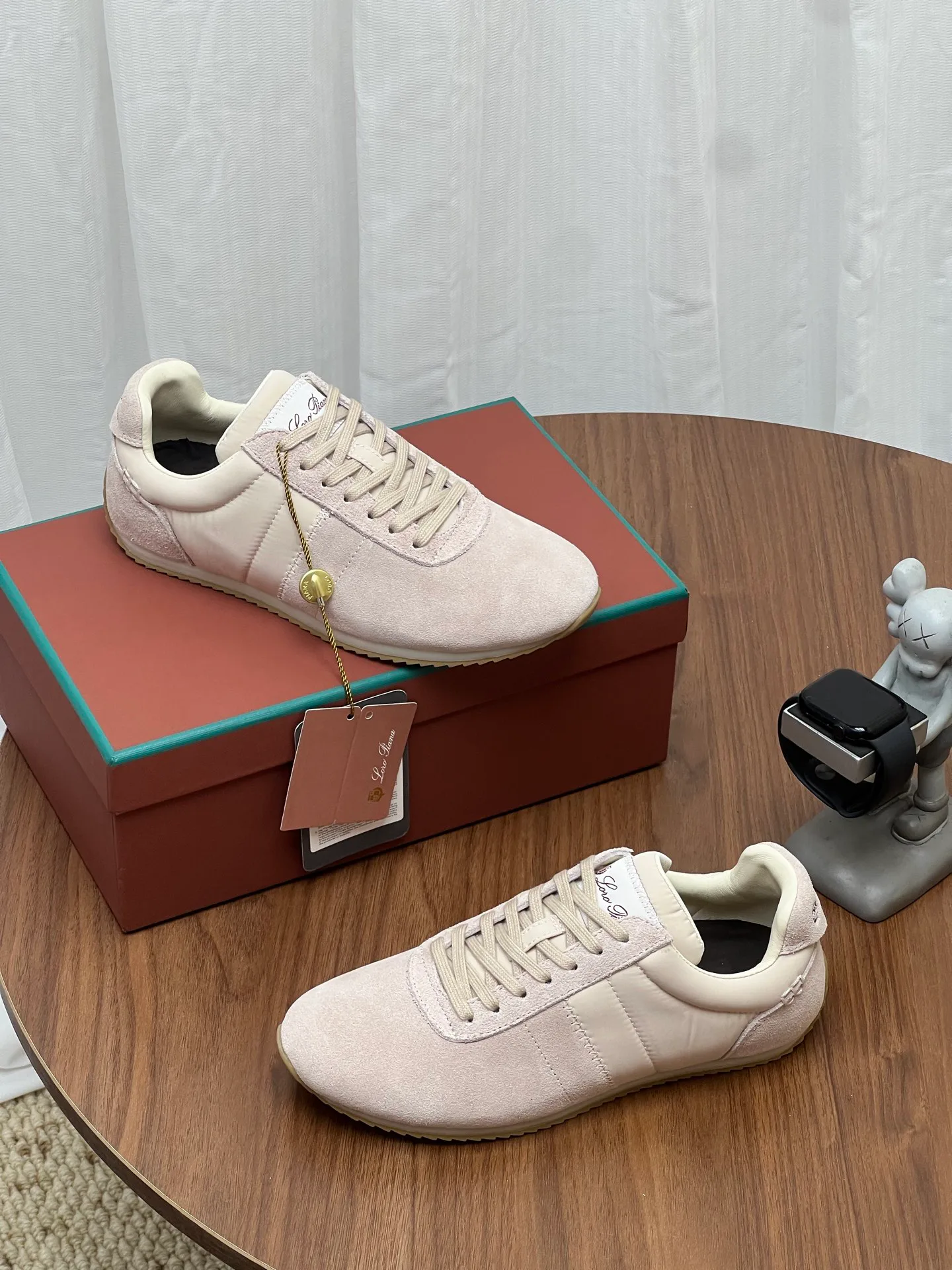 Women's Sneakers LORO PIANA 17787096