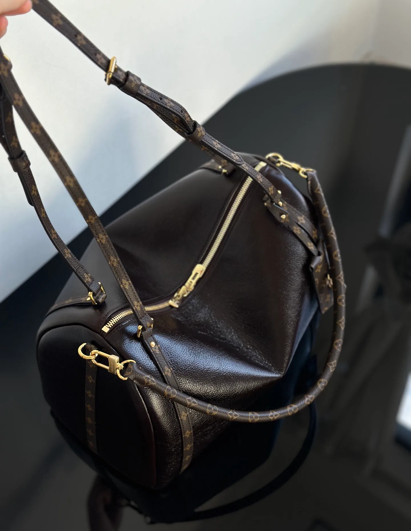 Women's Classic Handbags LOUIS VUITTON 18376608