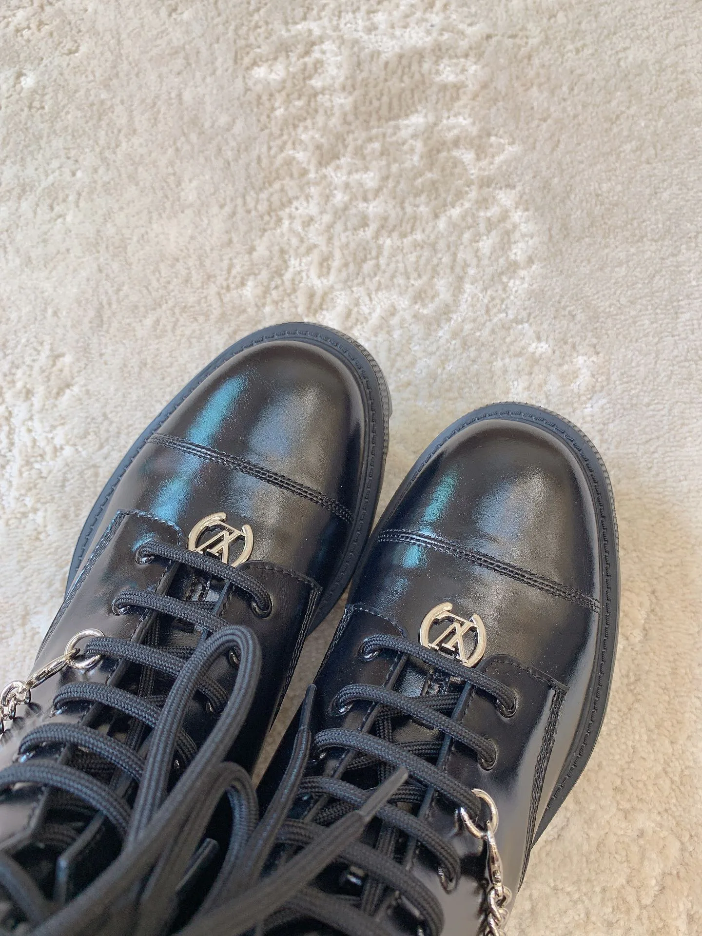 Women's Ankle Boots LOUIS VUITTON 18365556