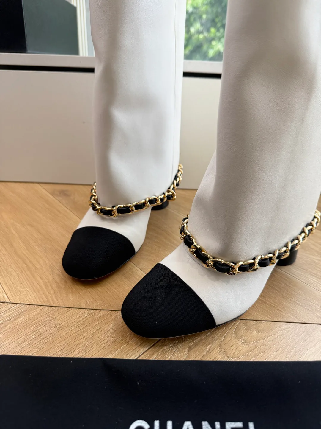 Women's Boots CHANEL 18337125