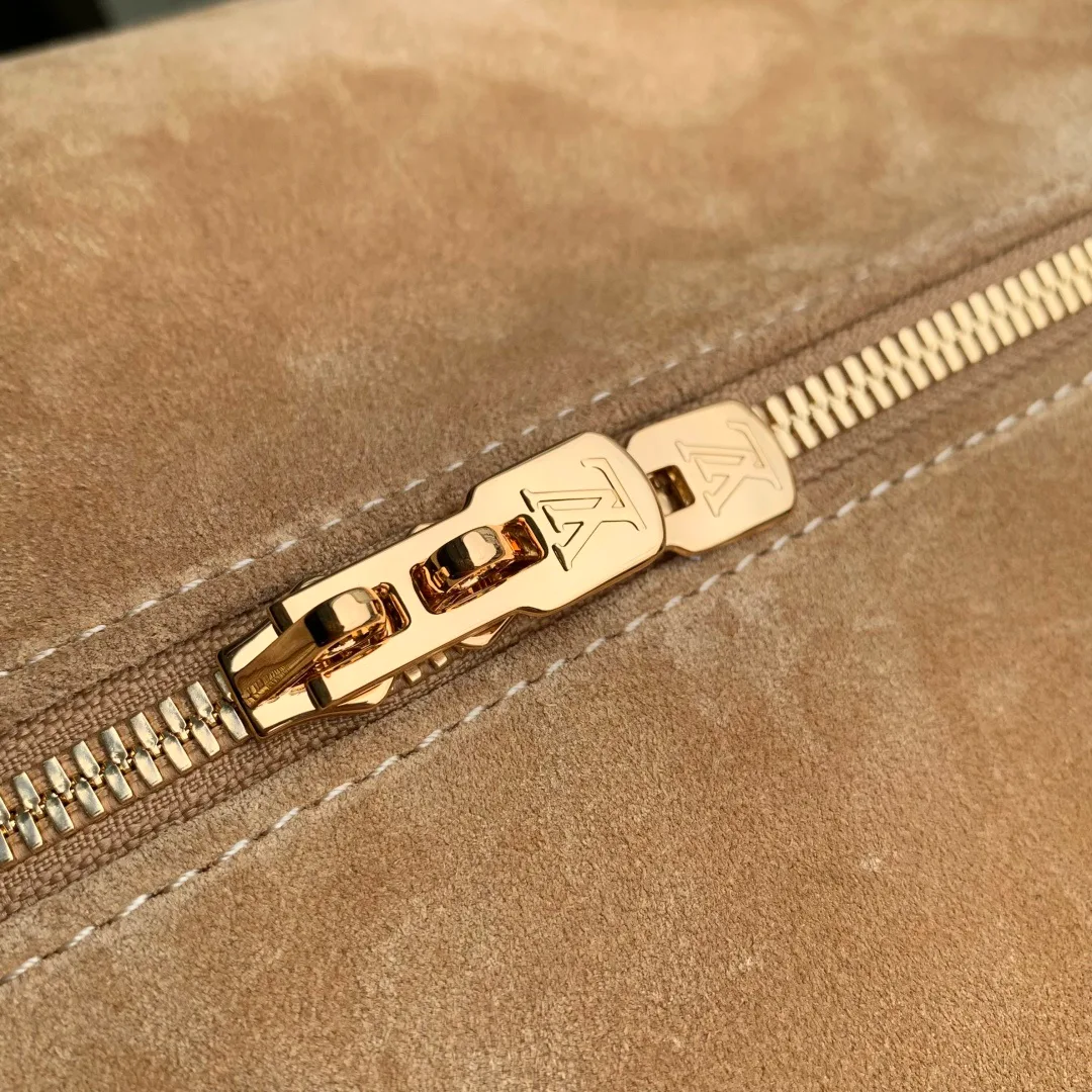 Women's Classic Handbags LOUIS VUITTON 18412588