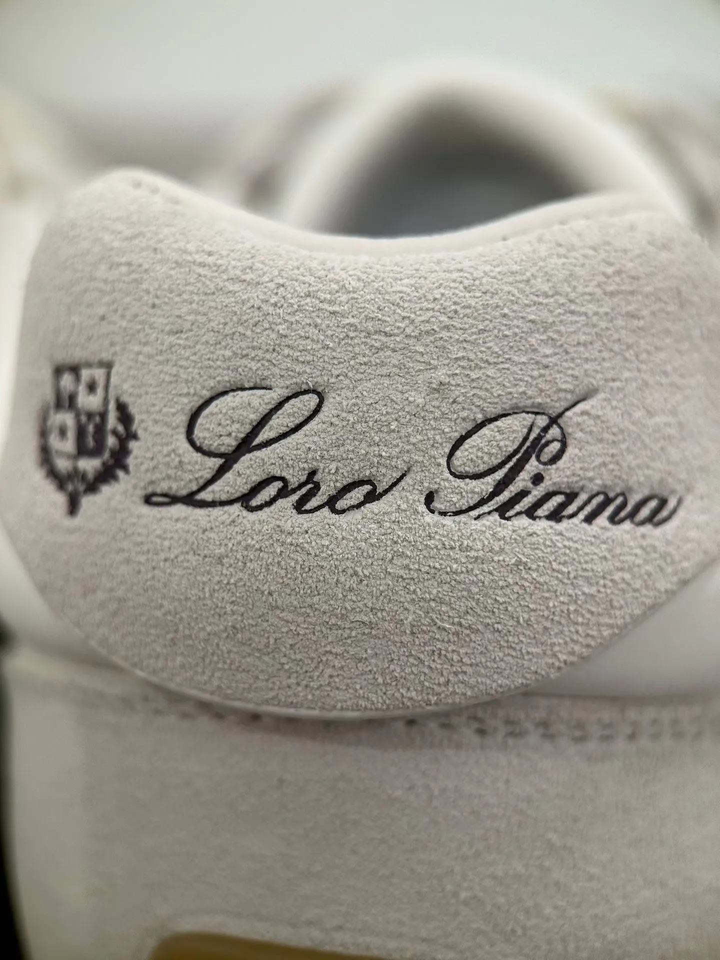 Women's Sneakers LORO PIANA 18267431