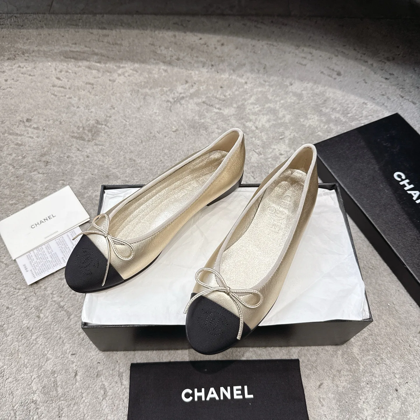 Women's Ballet Flats CHANEL 17572343