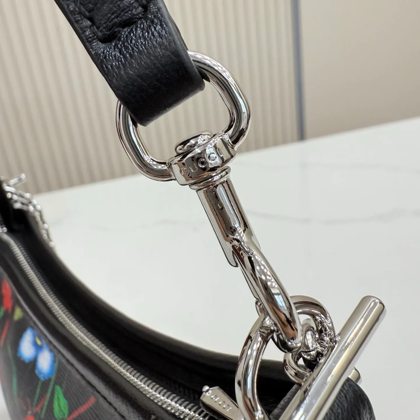 Women's Shoulder Bags GUCCI 17904056