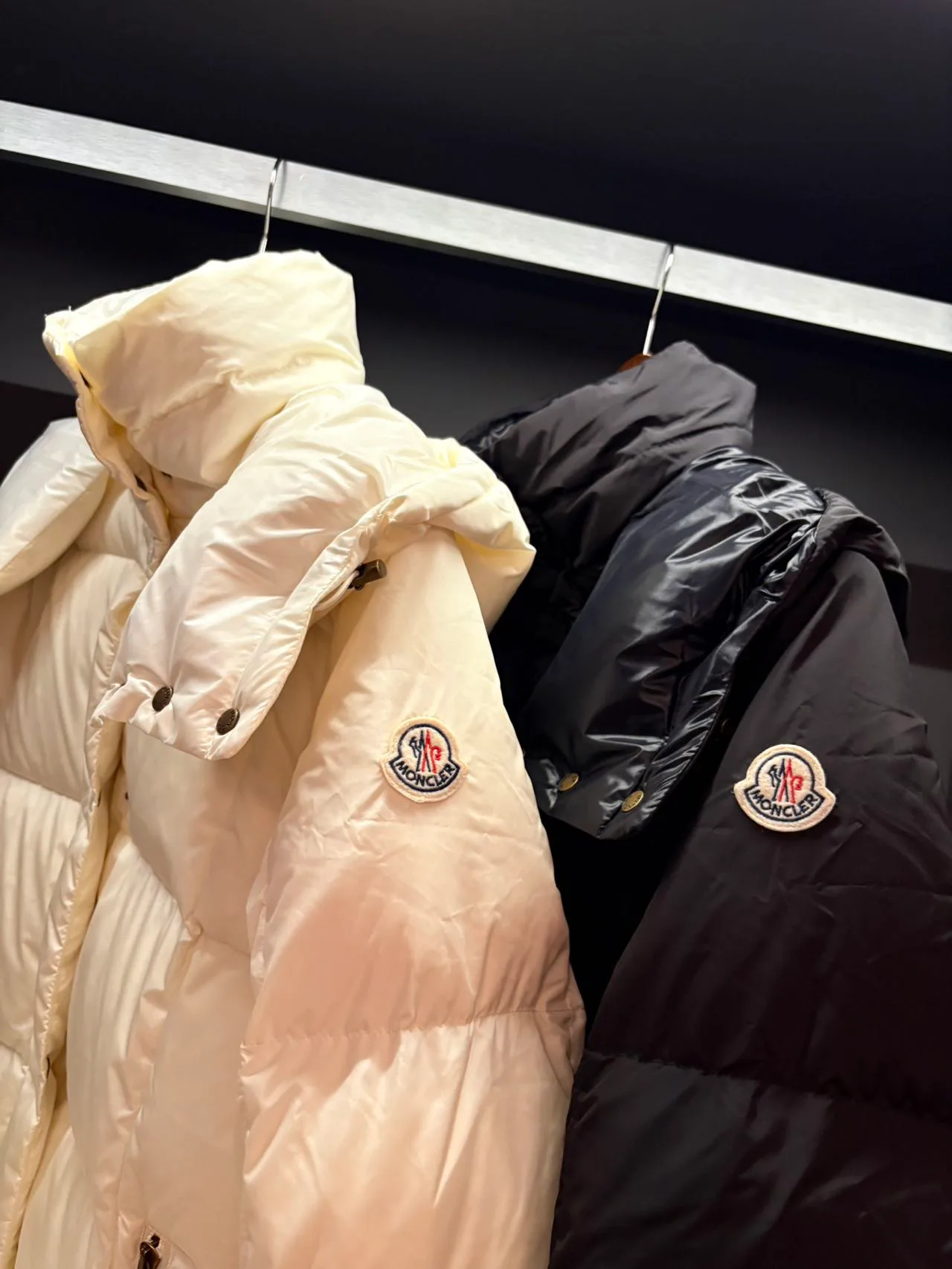 Куртки И Пуховики Женские Moncler 18599904