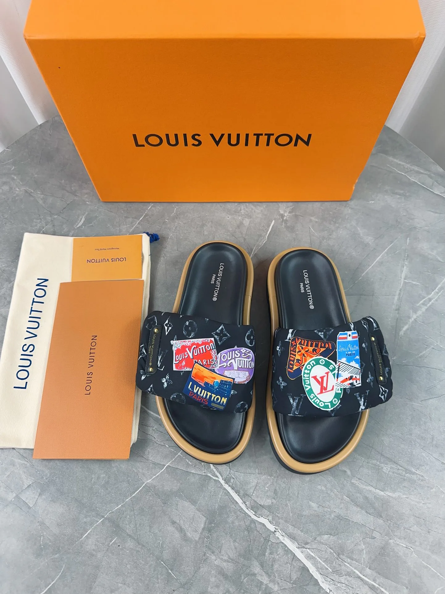 Women's Flip-Flops LOUIS VUITTON 17803858
