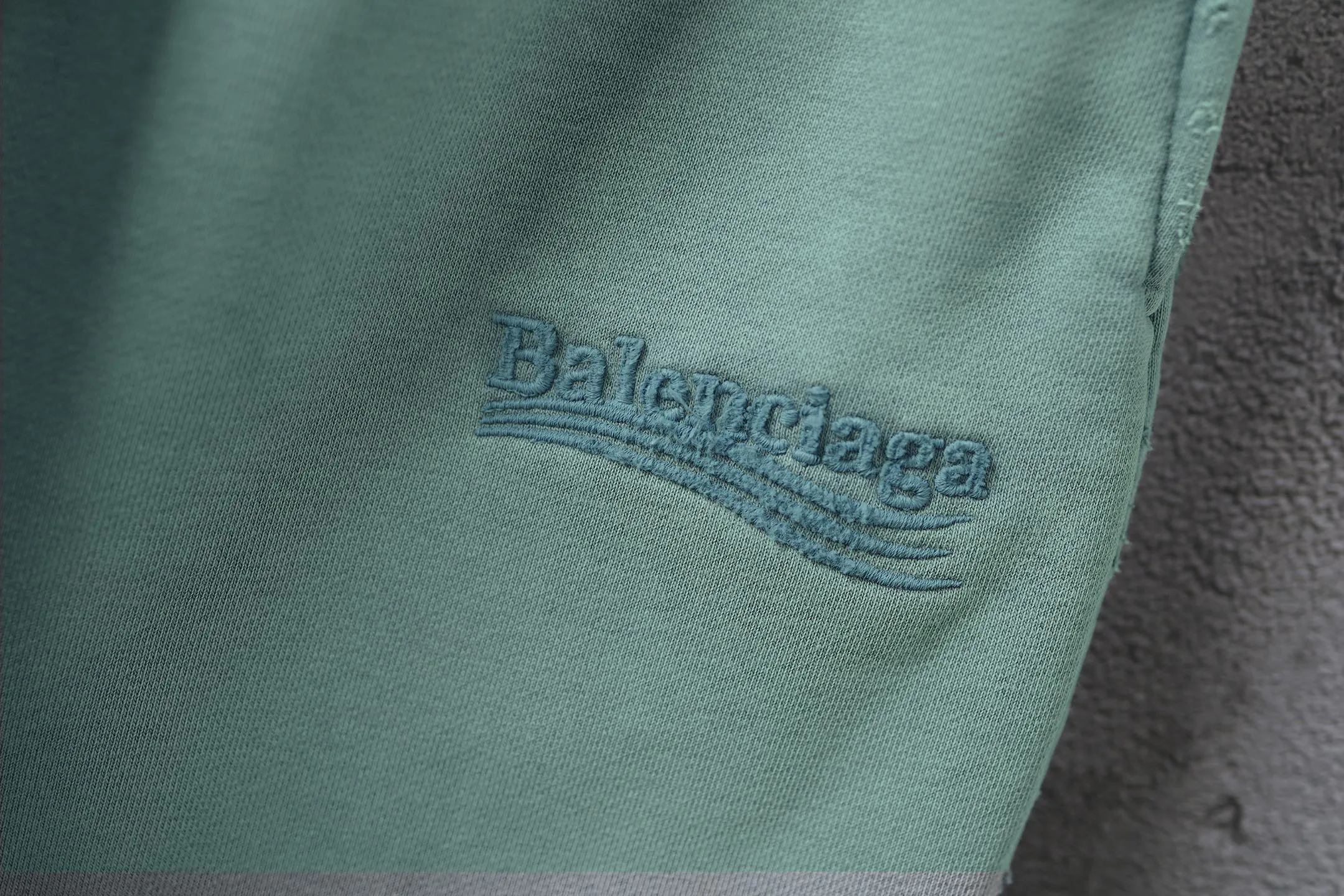 Men's Shorts BALENCIAGA 17811624