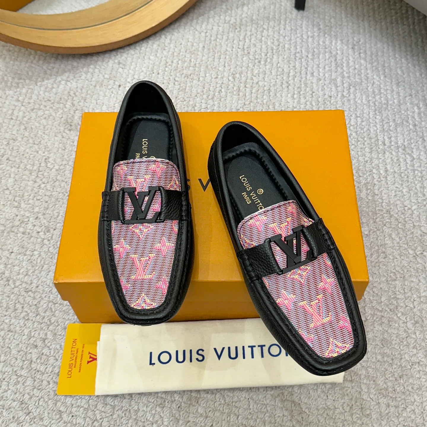 Men's Loafers And Dress Shoes LOUIS VUITTON 17514749