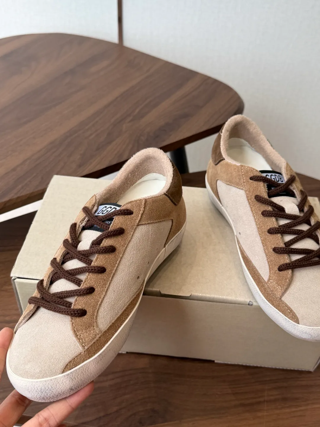 Women's Sneakers GOLDEN GOOSE 18146573