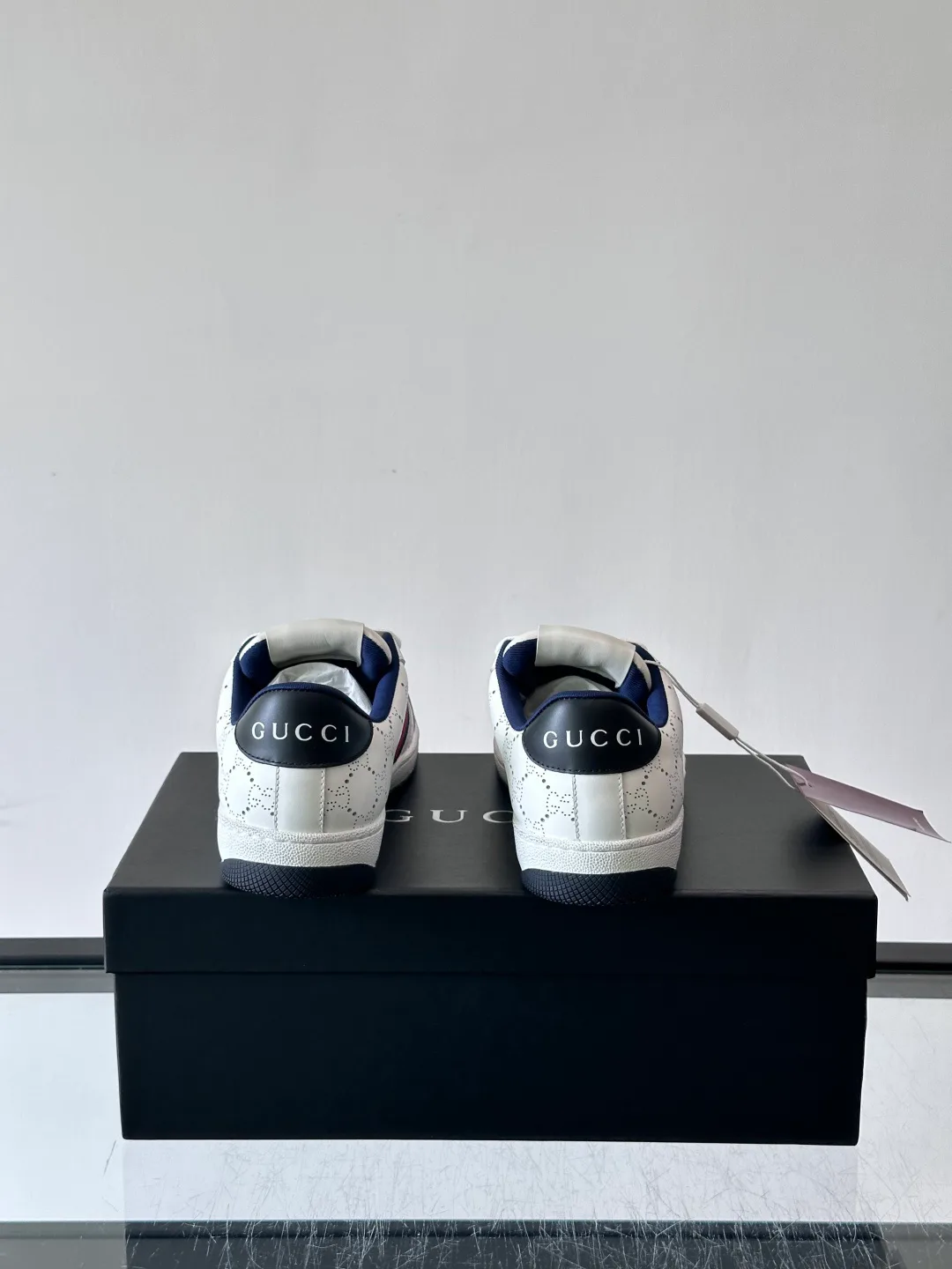Women's Sneakers GUCCI 18101954