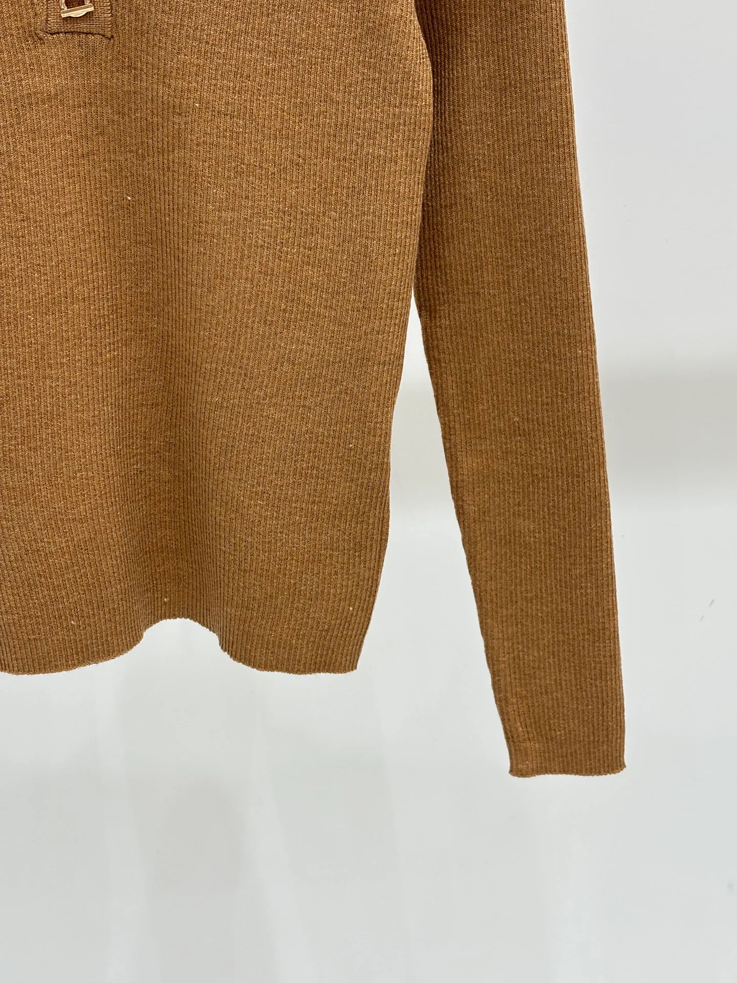 Women's Jumpers And Sweaters VALENTINO 17930686