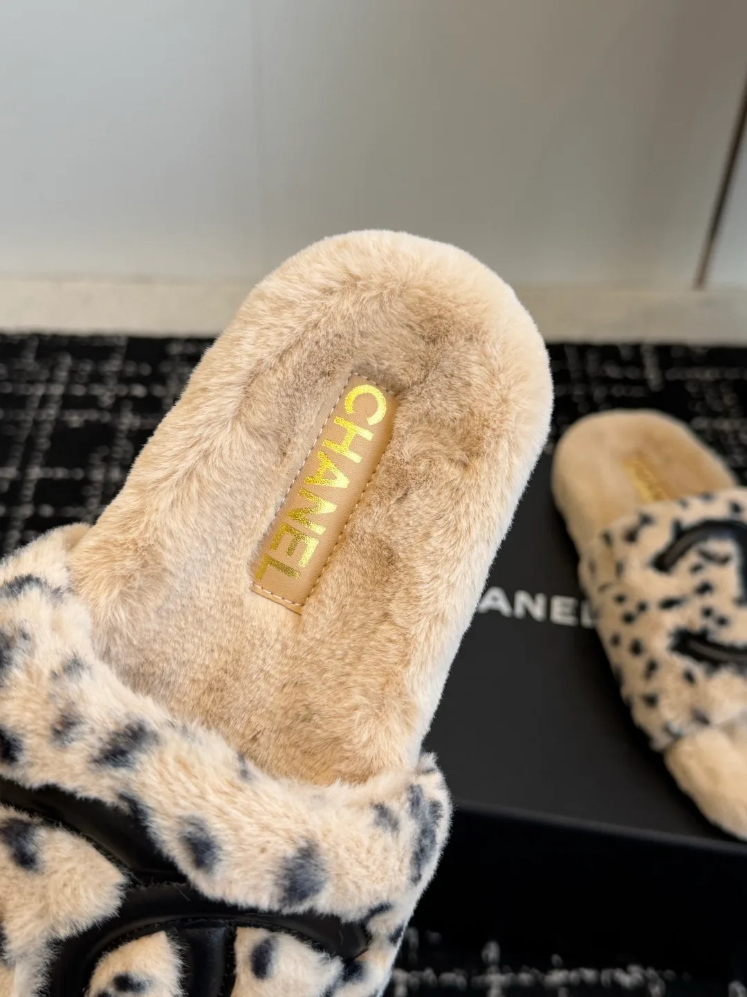 Women's Slippers CHANEL 18053852