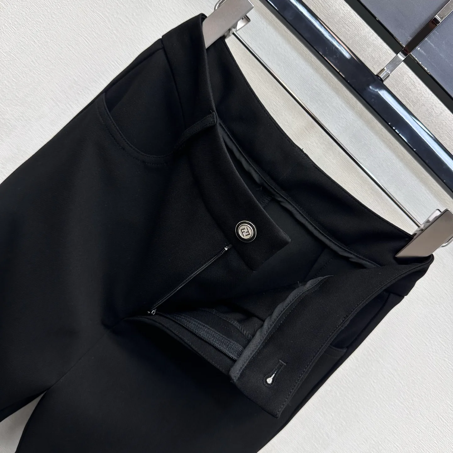 Women's Trousers FENDI 18228458