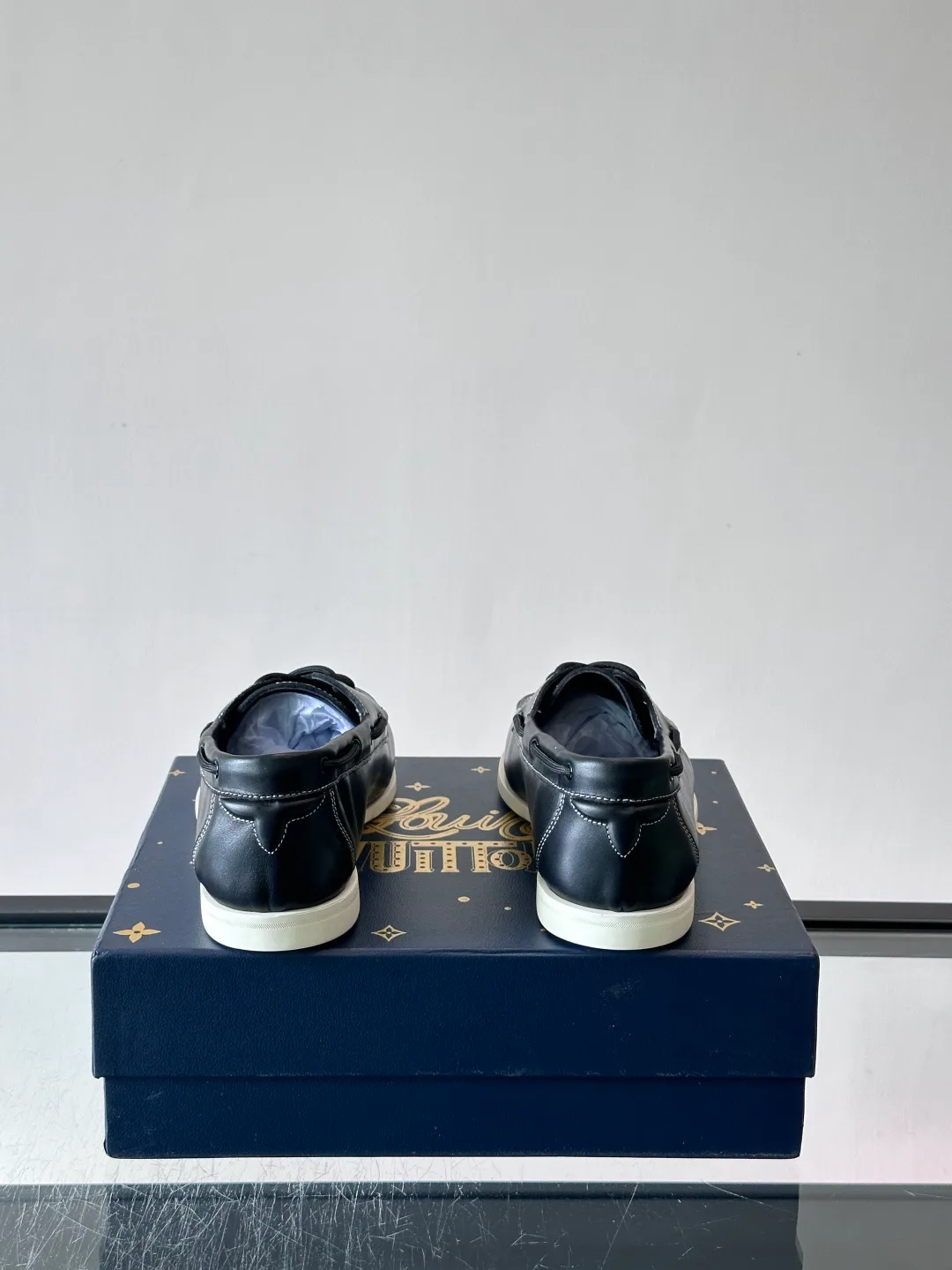 Men's Loafers And Dress Shoes LOUIS VUITTON 18118551