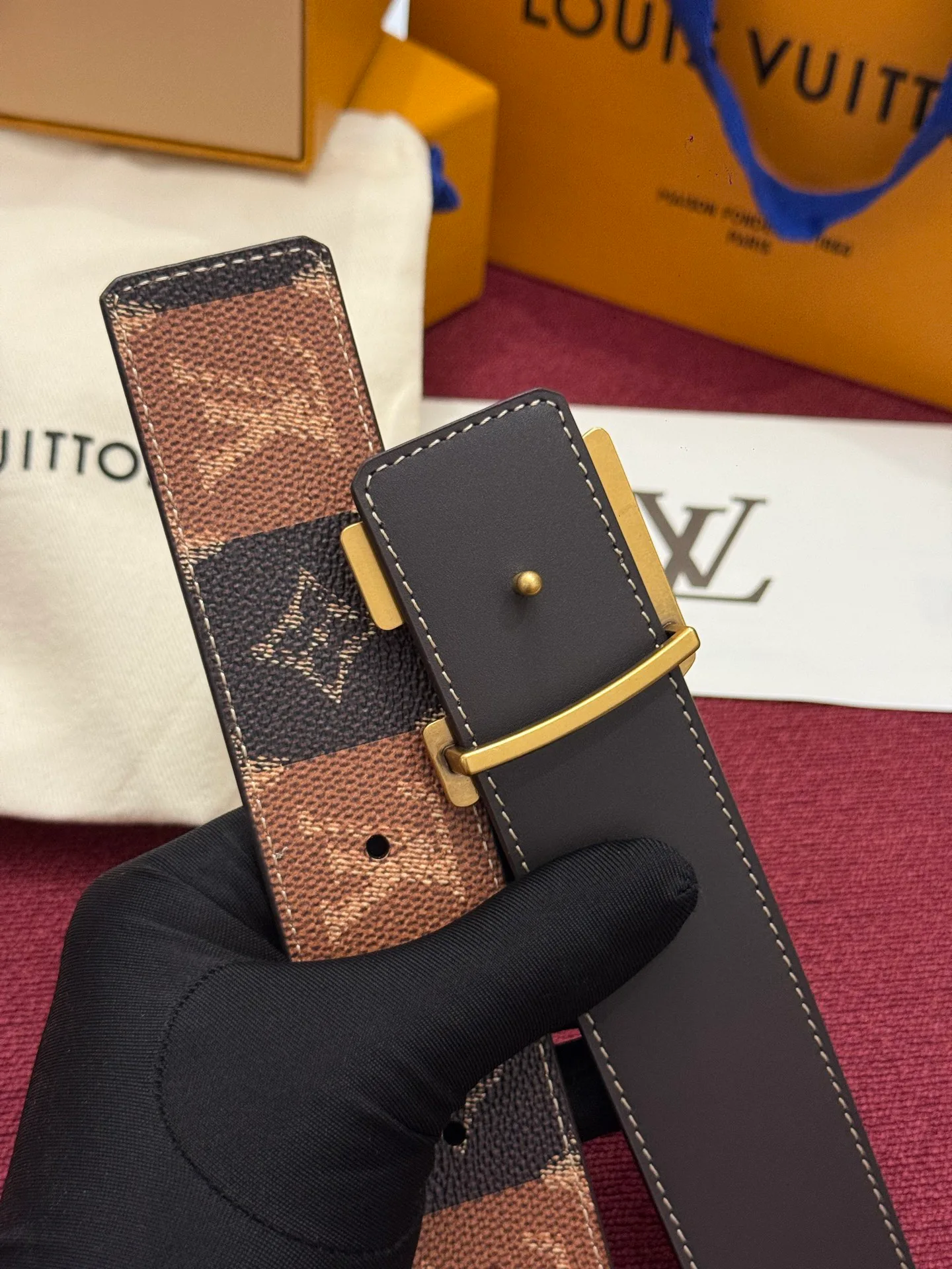 Belts LOUIS VUITTON 18262493