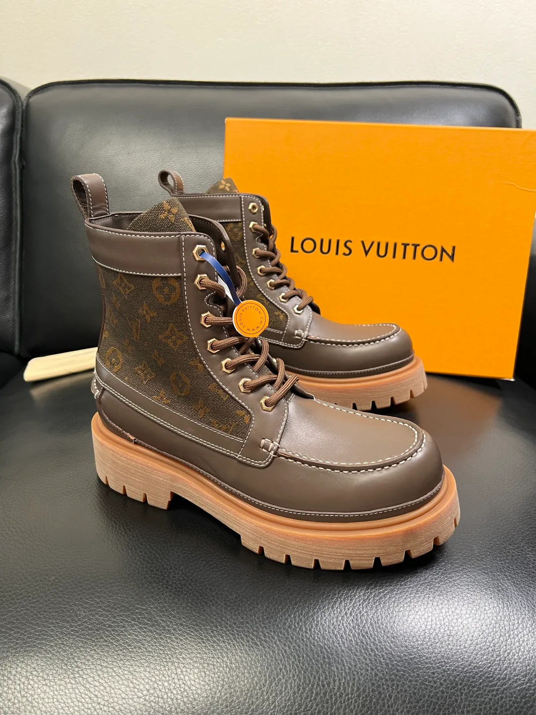 Men's Ankle Boots LOUIS VUITTON 18417485
