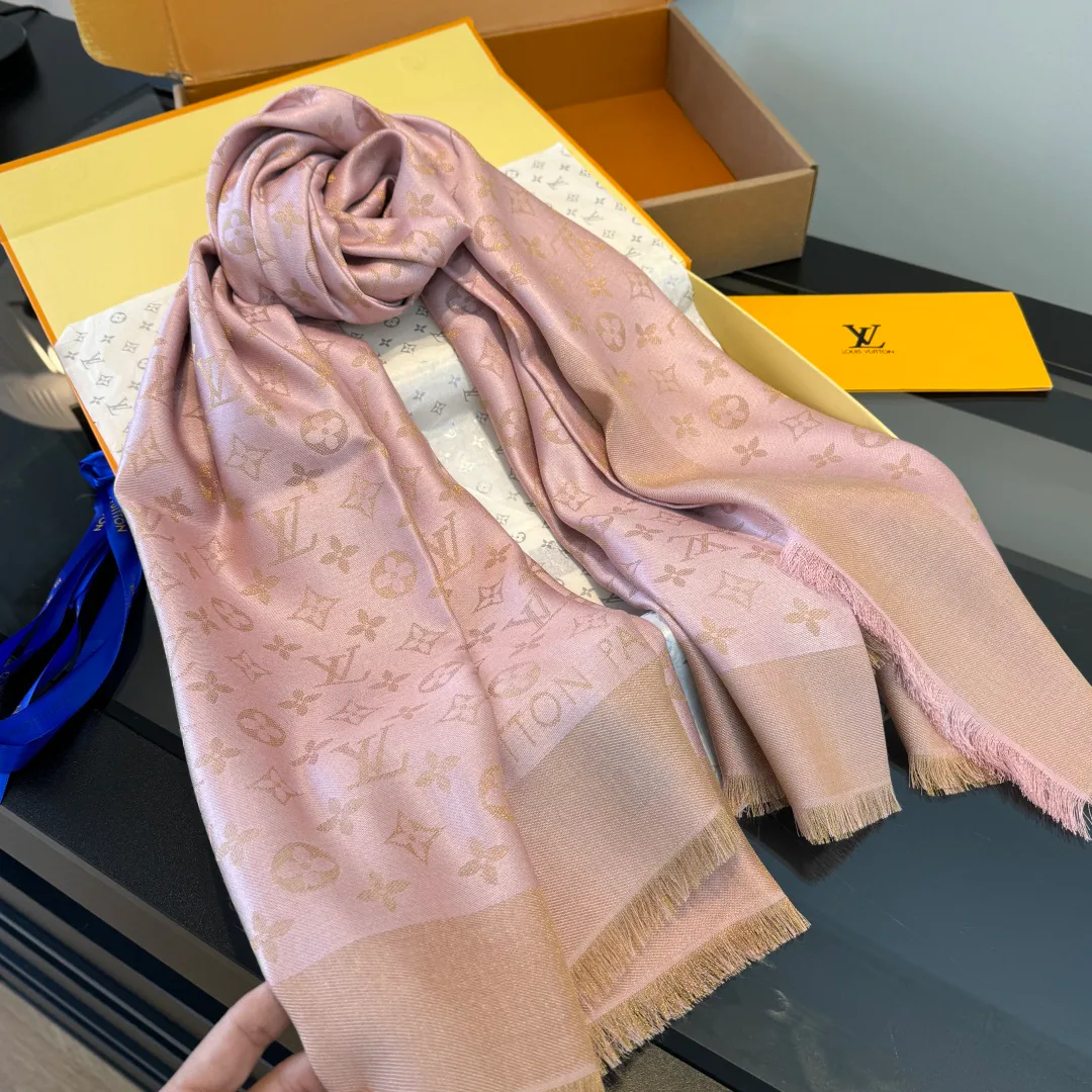 Scarves LOUIS VUITTON 18104871