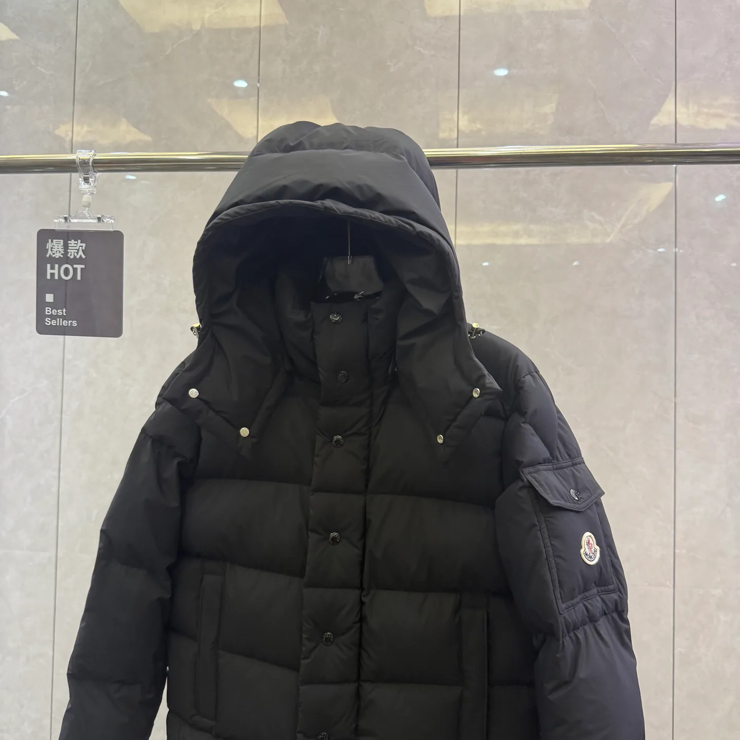 Women's Jackets And Down Jackets MONCLER 17913905