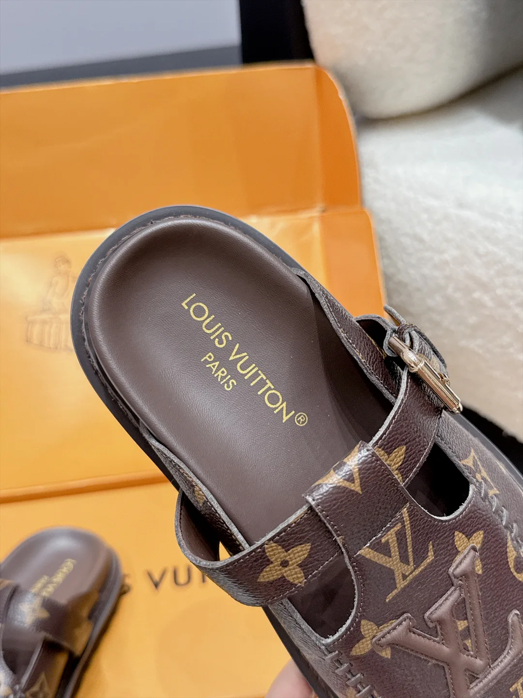 Women's Mules And Clogs LOUIS VUITTON 17823676