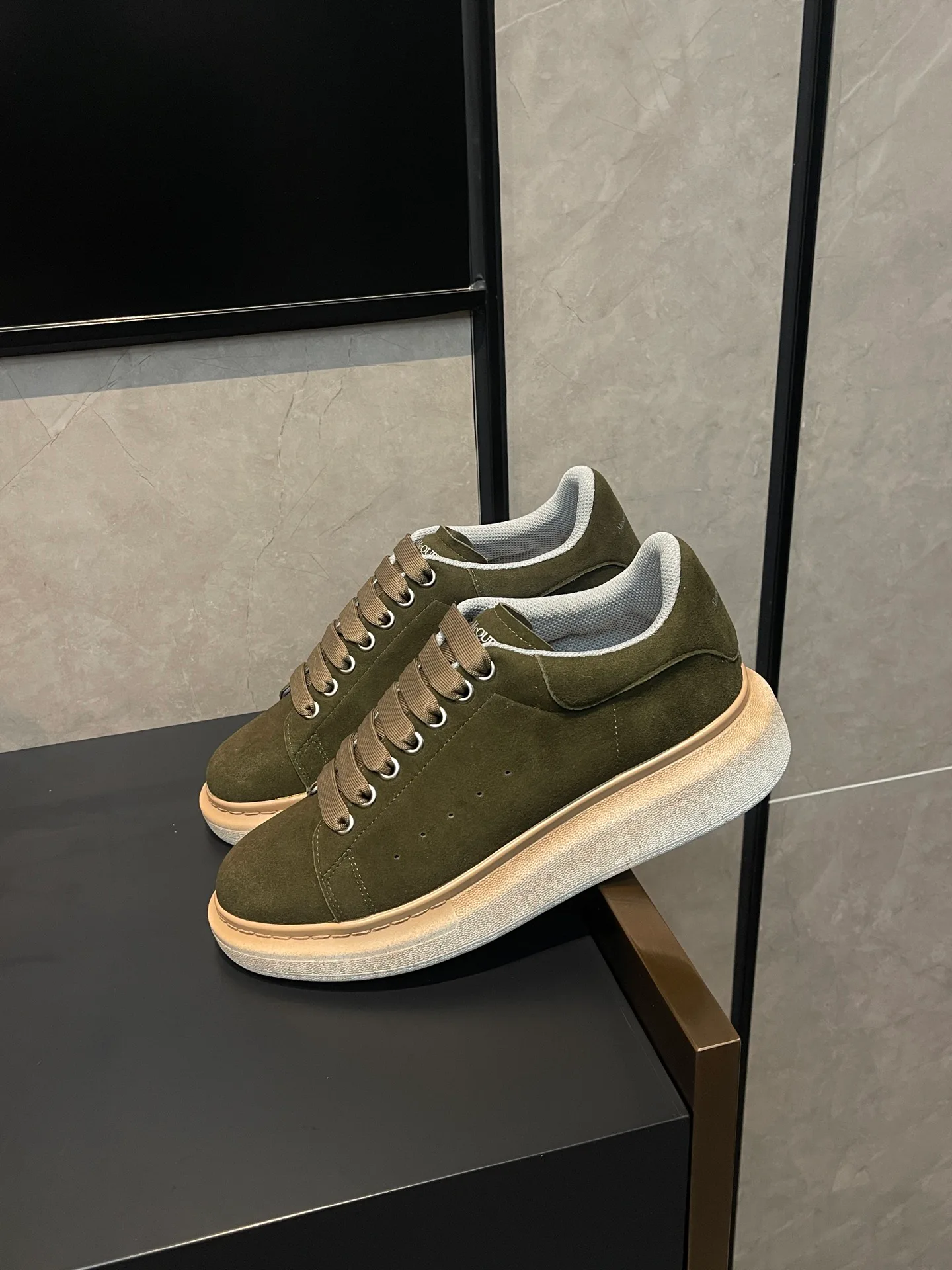 Women's Sneakers ALEXANDER MCQUEEN 17827926
