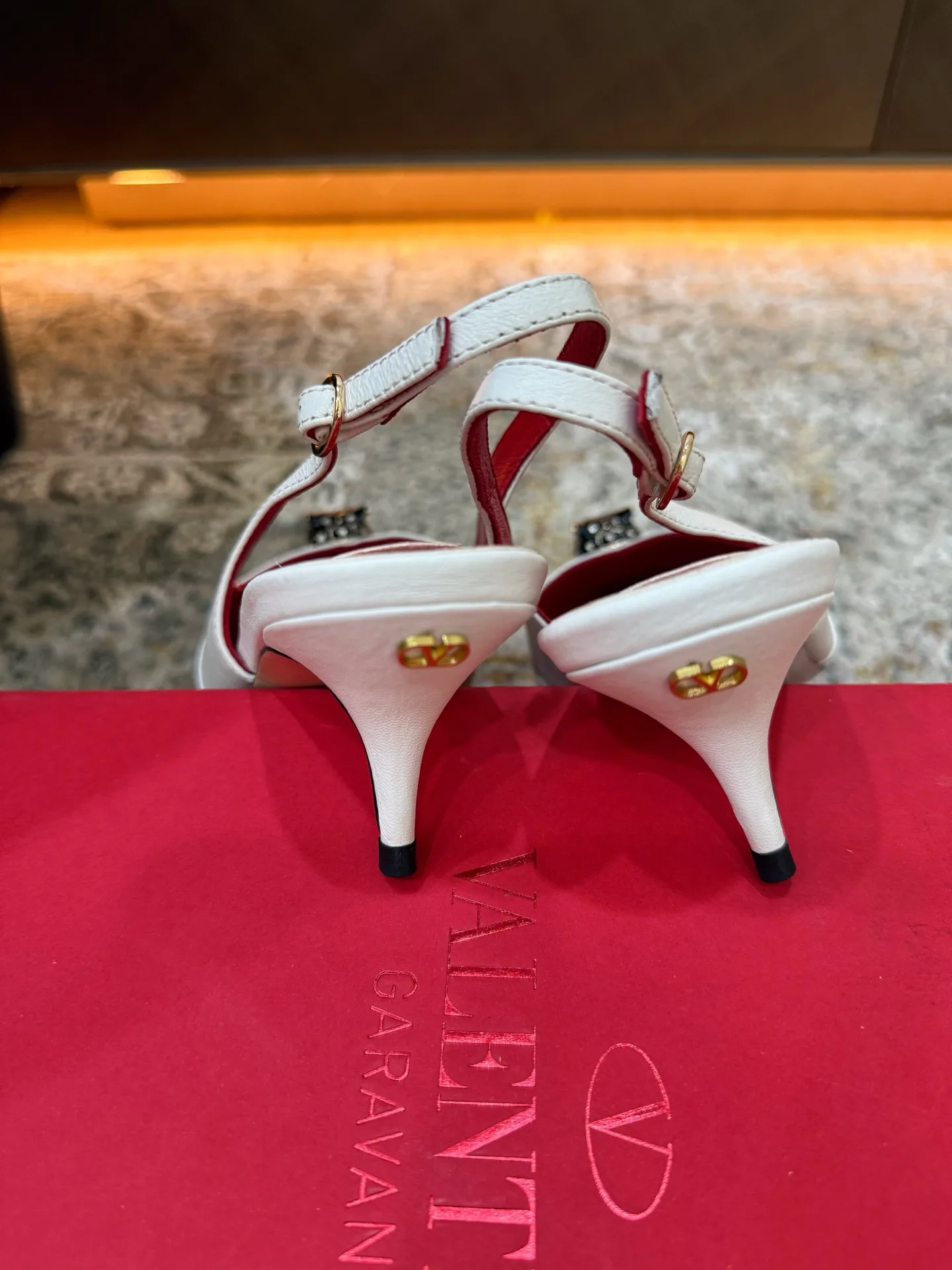 Women's Heels VALENTINO 18415143