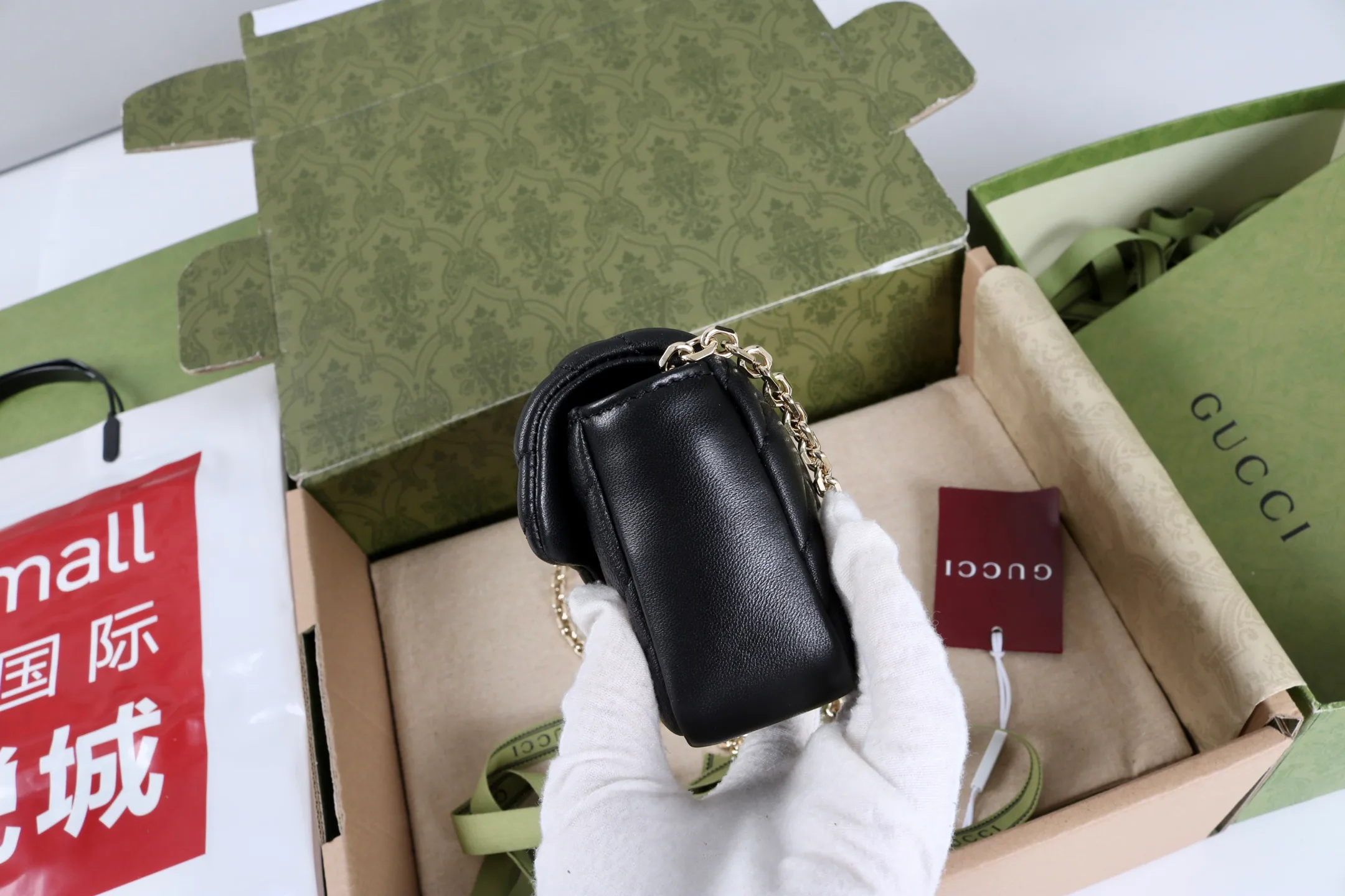 Women's Classic Handbags GUCCI 18005069