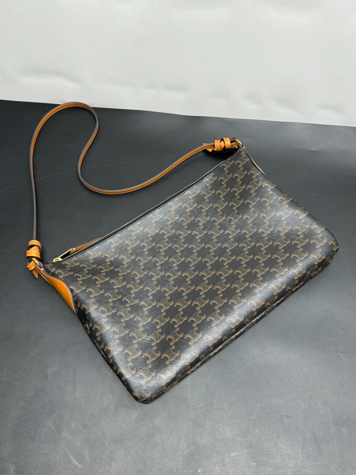 Women's Classic Handbags CELINE 17383827
