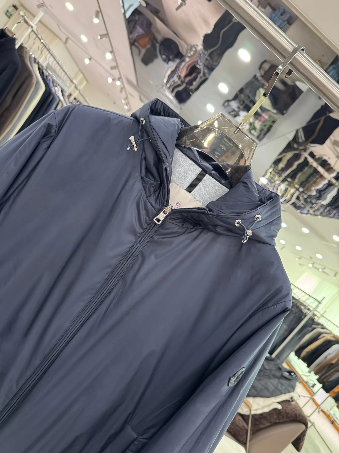 Men's Jackets And Down Jackets MONCLER 18084261