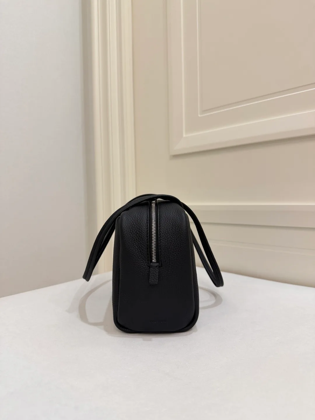 Women's Classic Handbags THE ROW 18161953