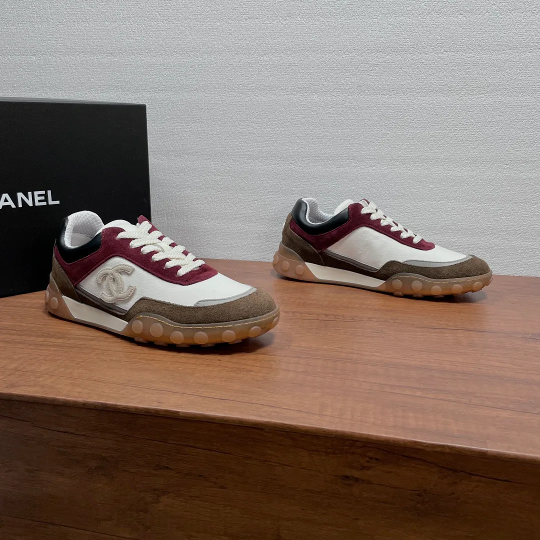 Women's Sneakers CHANEL 18247250