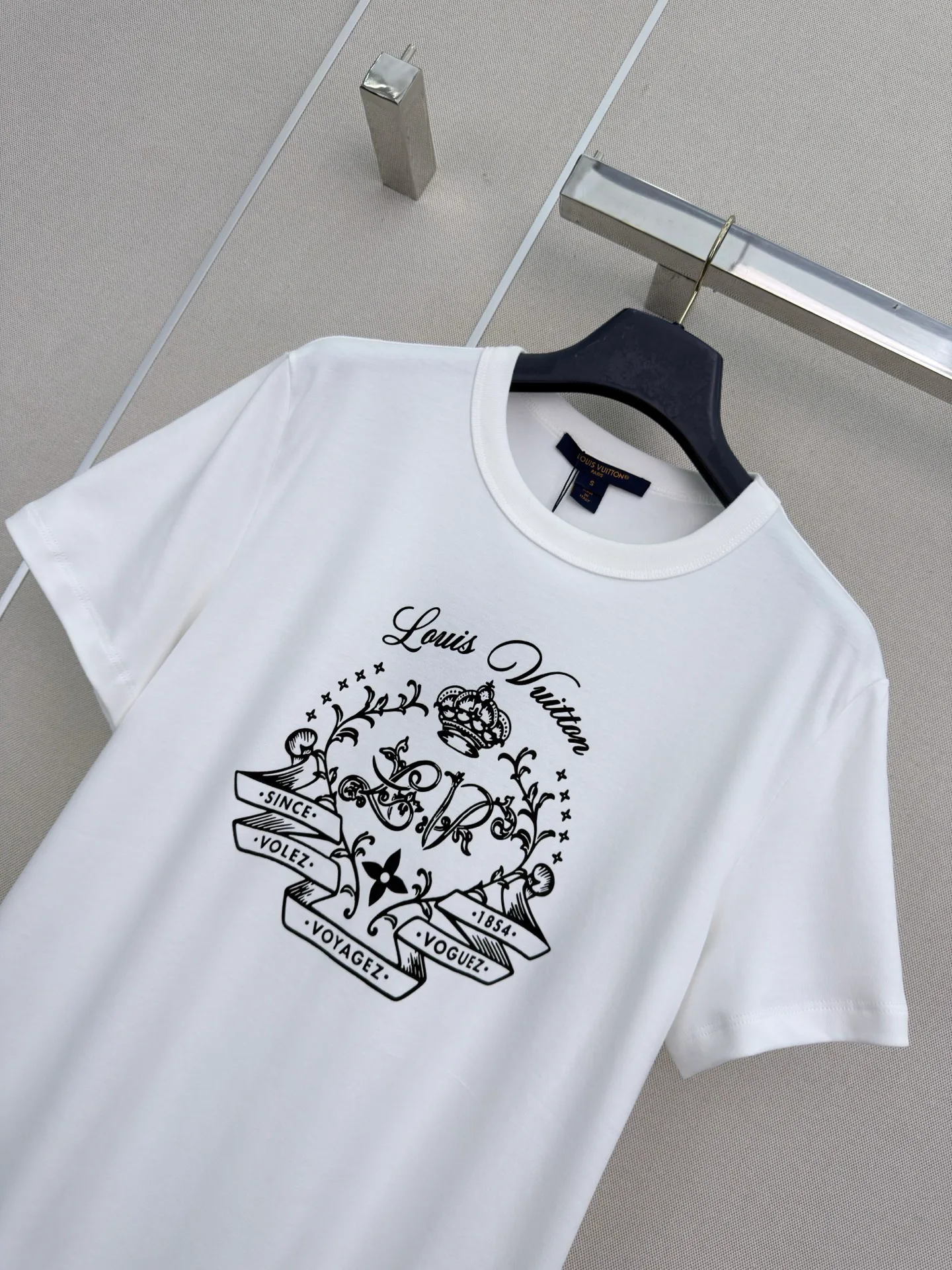 Women's T-Shirts LOUIS VUITTON 18402382