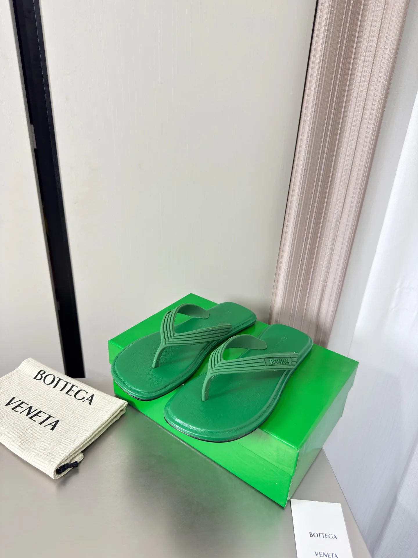 Women's Flip-Flops BOTTEGA VENETA 17722624