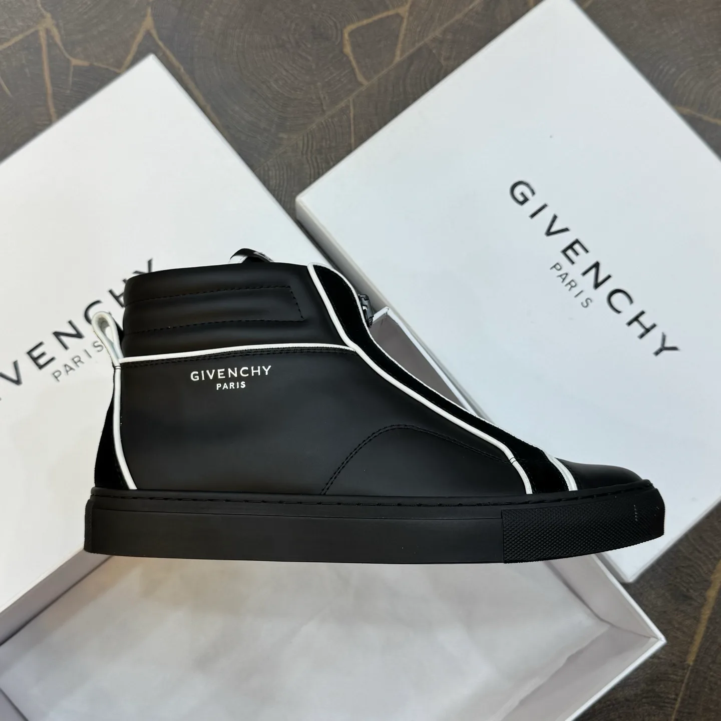 Men's Sneakers GIVENCHY 18267082