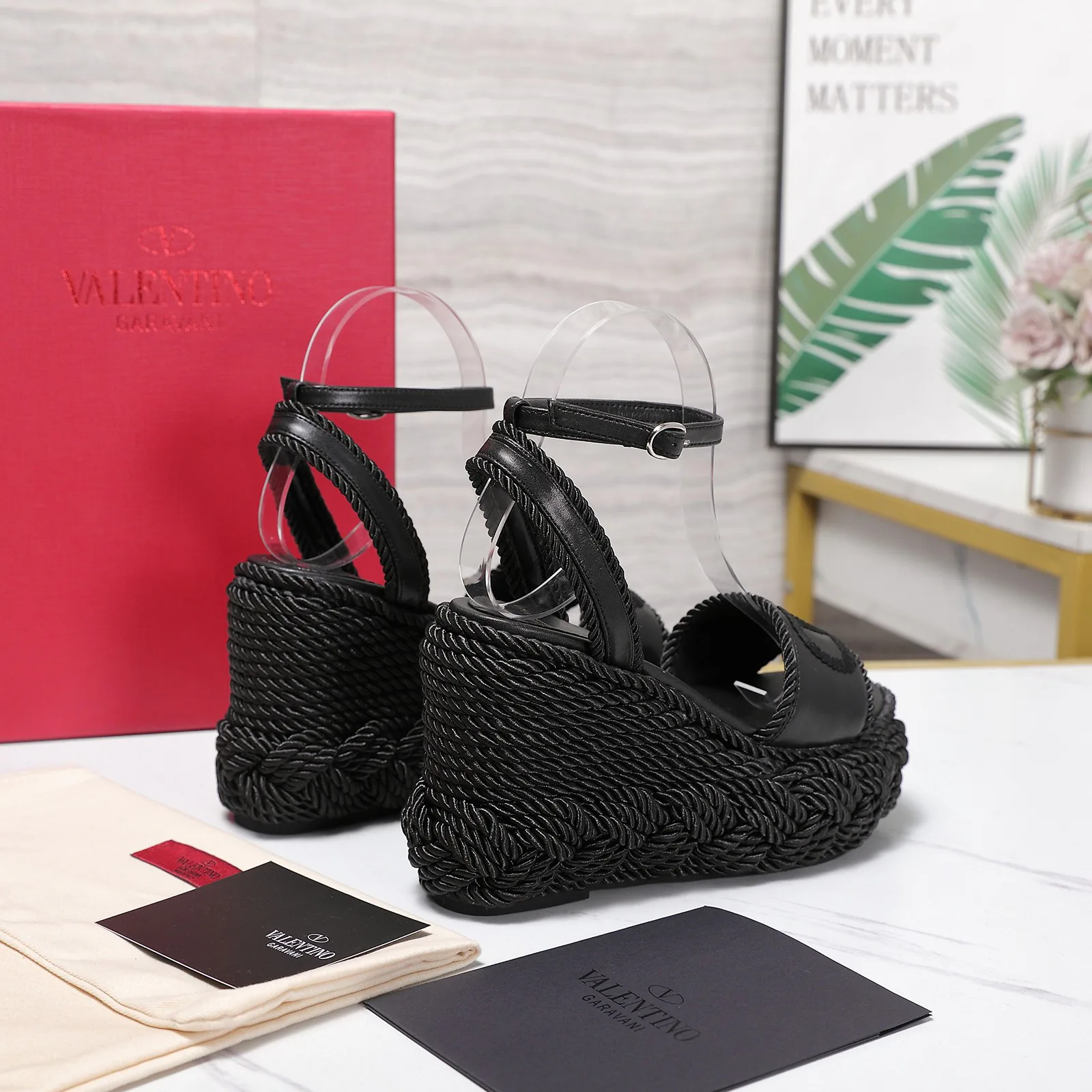 Women's Open-Toe Sandals VALENTINO 17371719