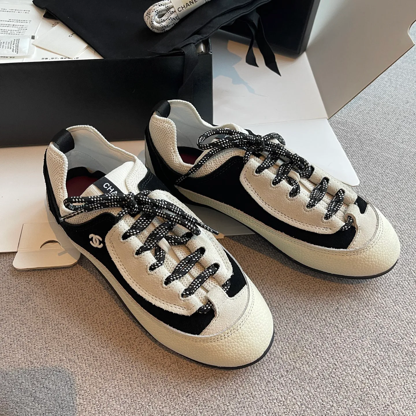Women's Sneakers CHANEL 17643481