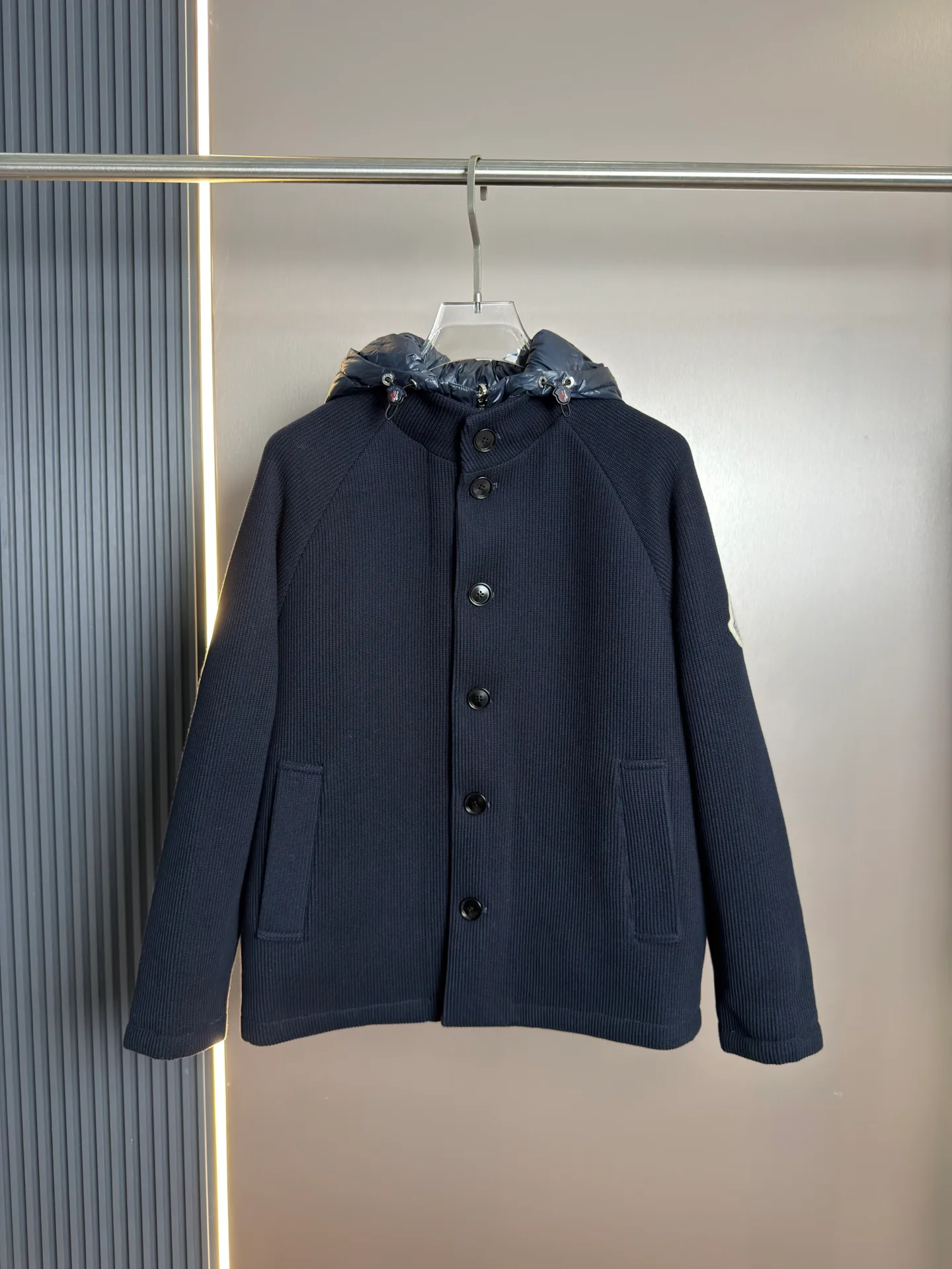 Men's Jackets And Down Jackets MONCLER 18216851
