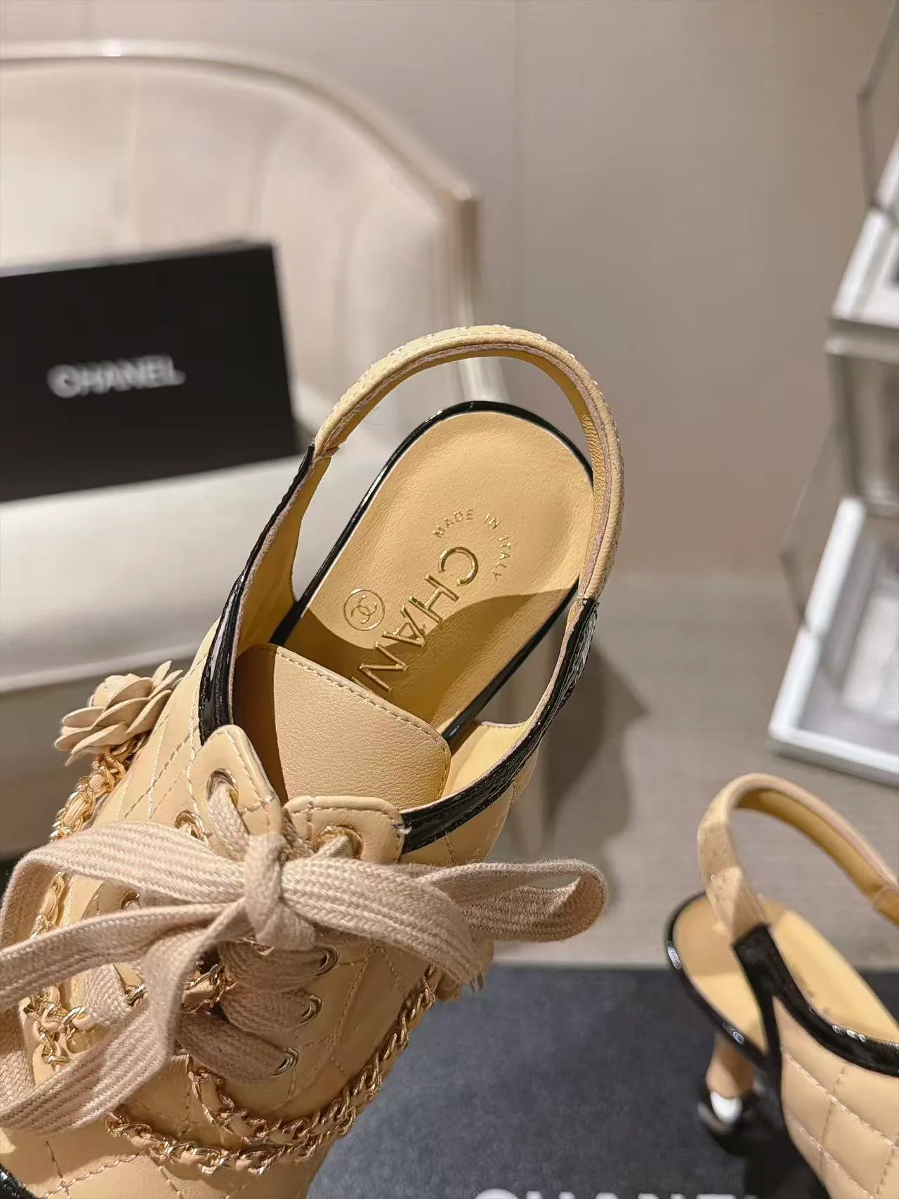 Women's Heels CHANEL 18362186