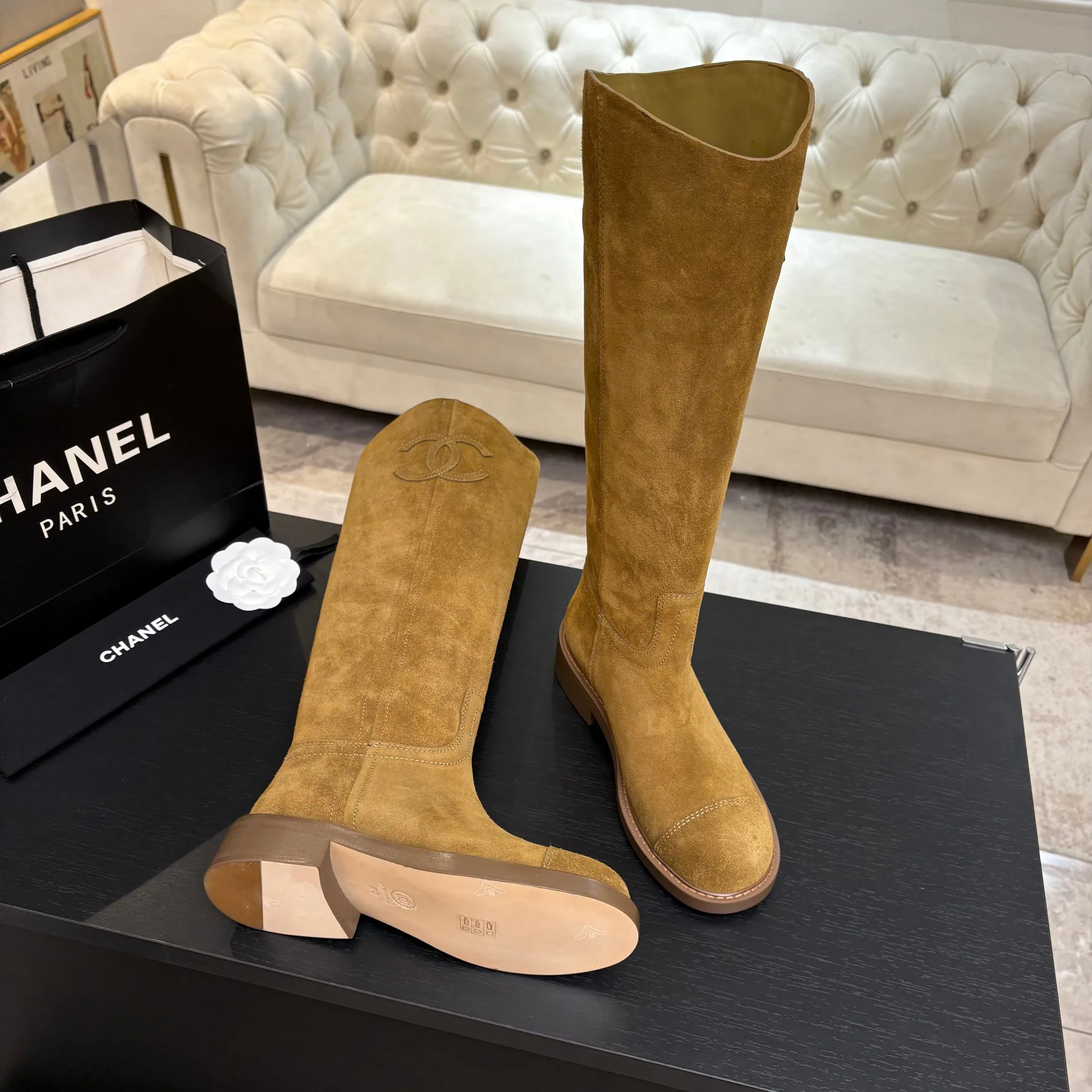 Women's Boots CHANEL 18062787